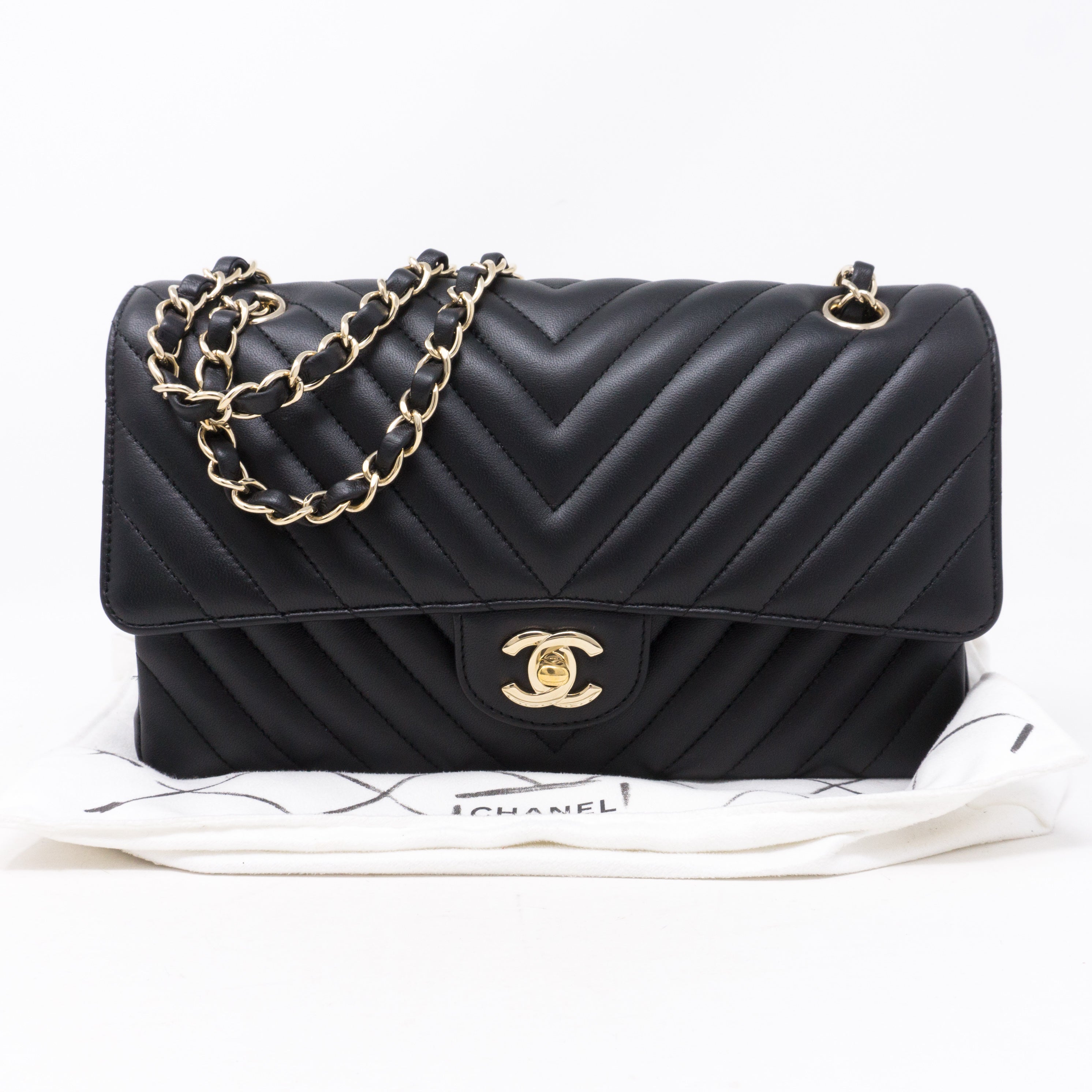 Classic Double Flap Medium Chevron Black Gold