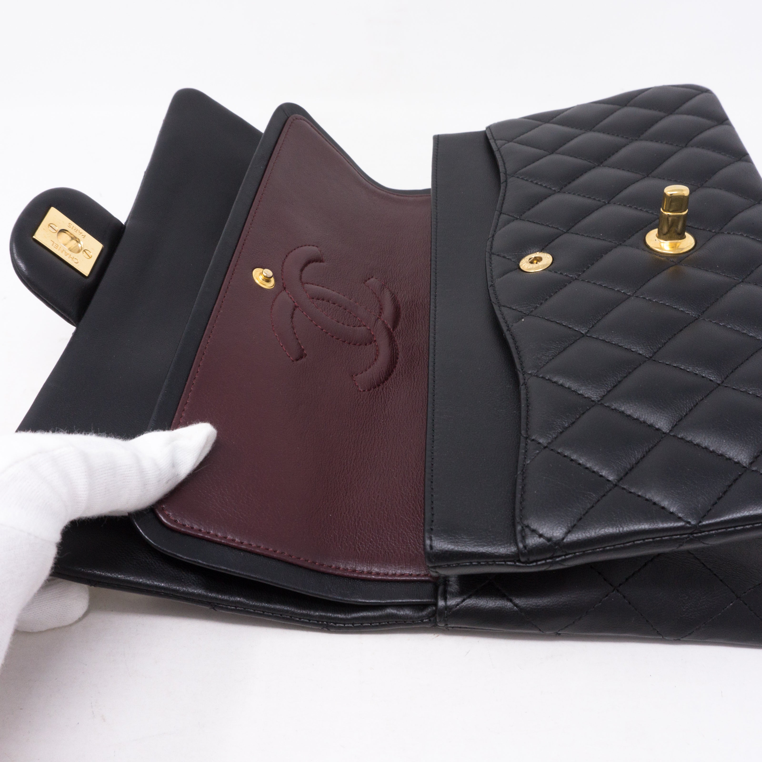 Classic Double Flap Medium Black Gold