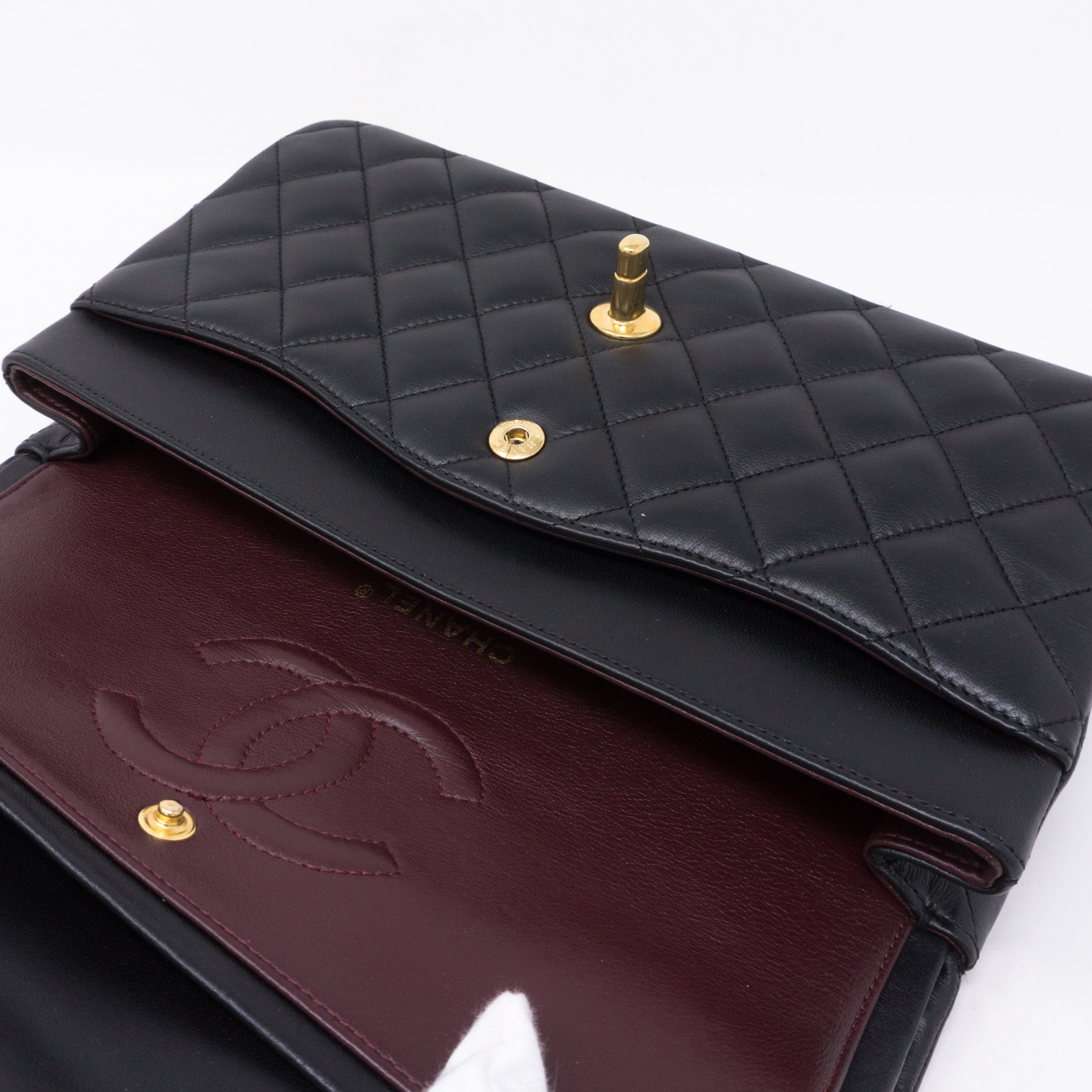 Classic Double Flap Medium Black Gold