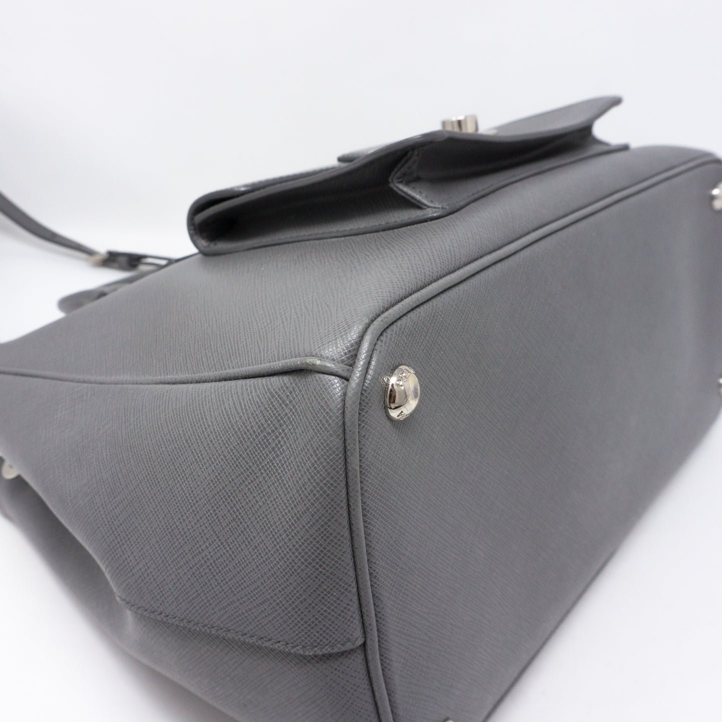 Galleria Front Pocket Grey Saffiano Leather