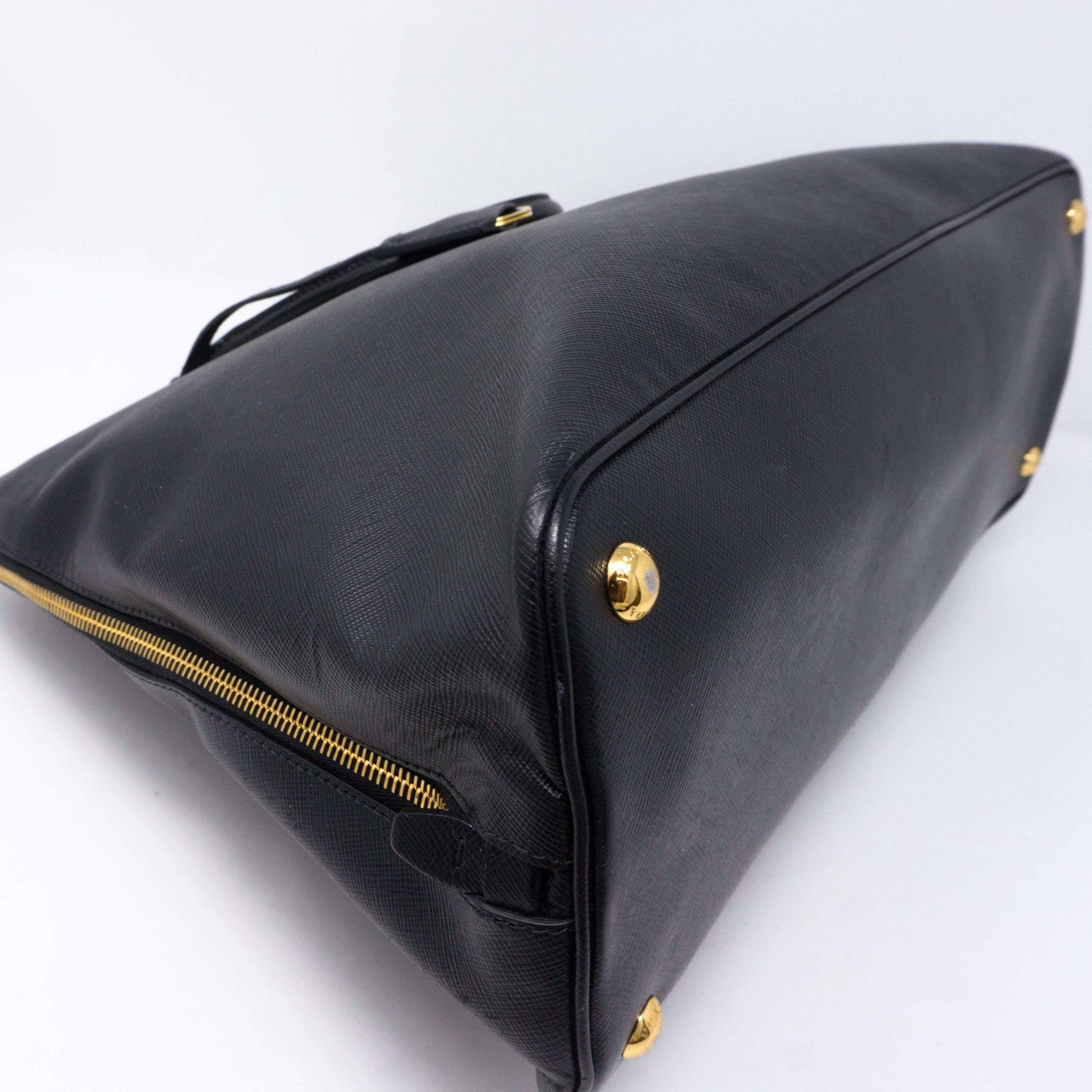 Promenade Large Black Saffiano Leather