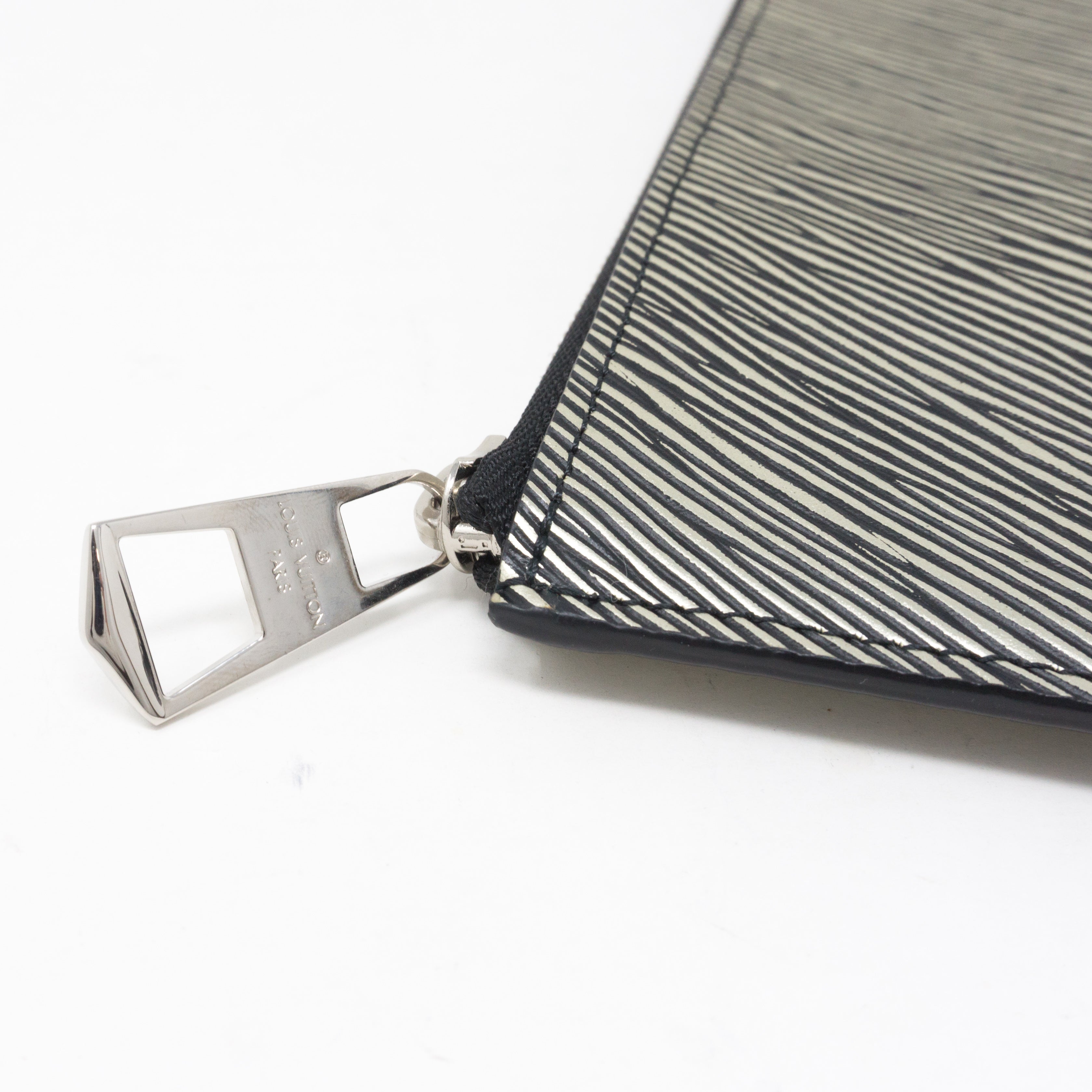 Essentials V Pochette Platine Epi Leather