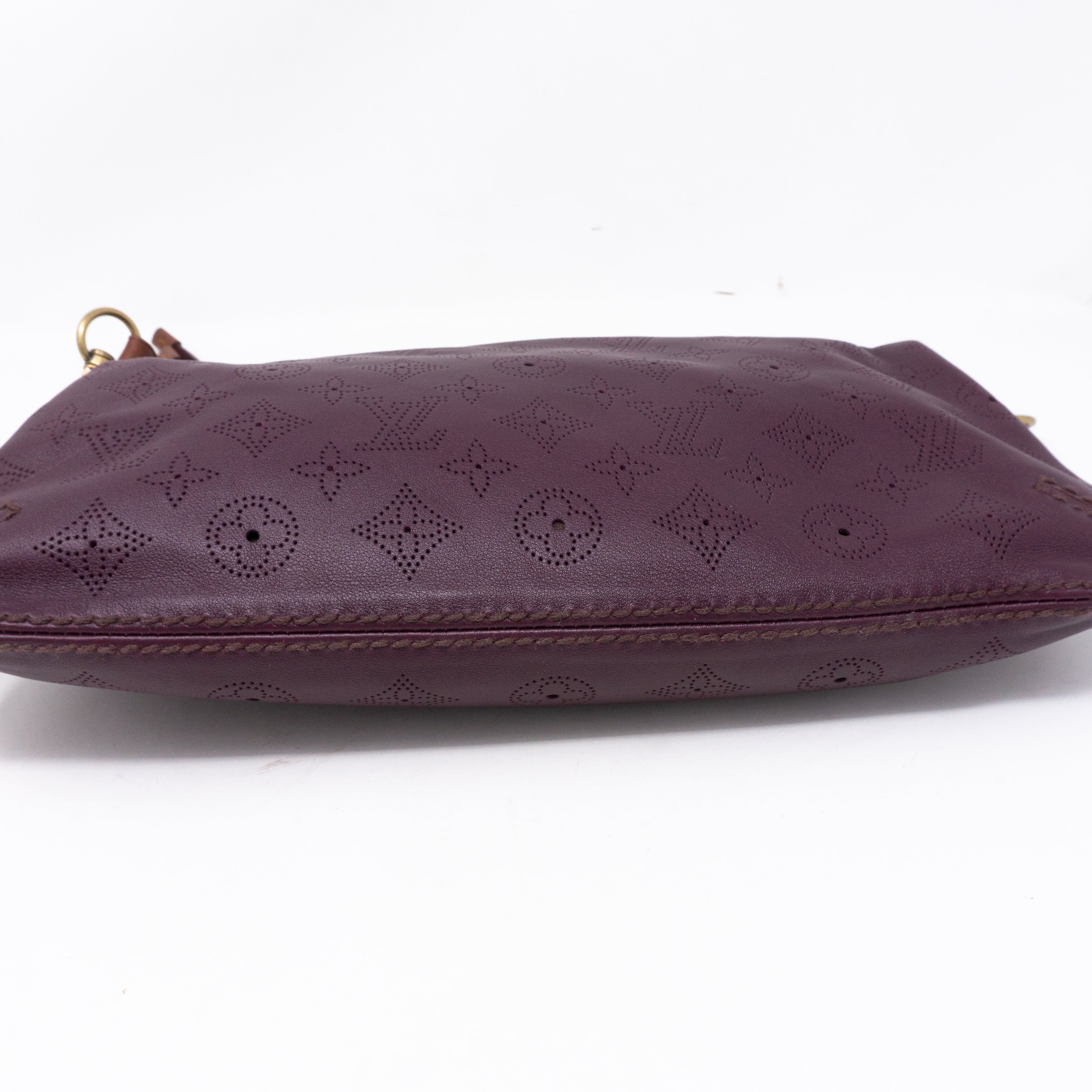 Pochette Onatah Mahina Leather Aubergine