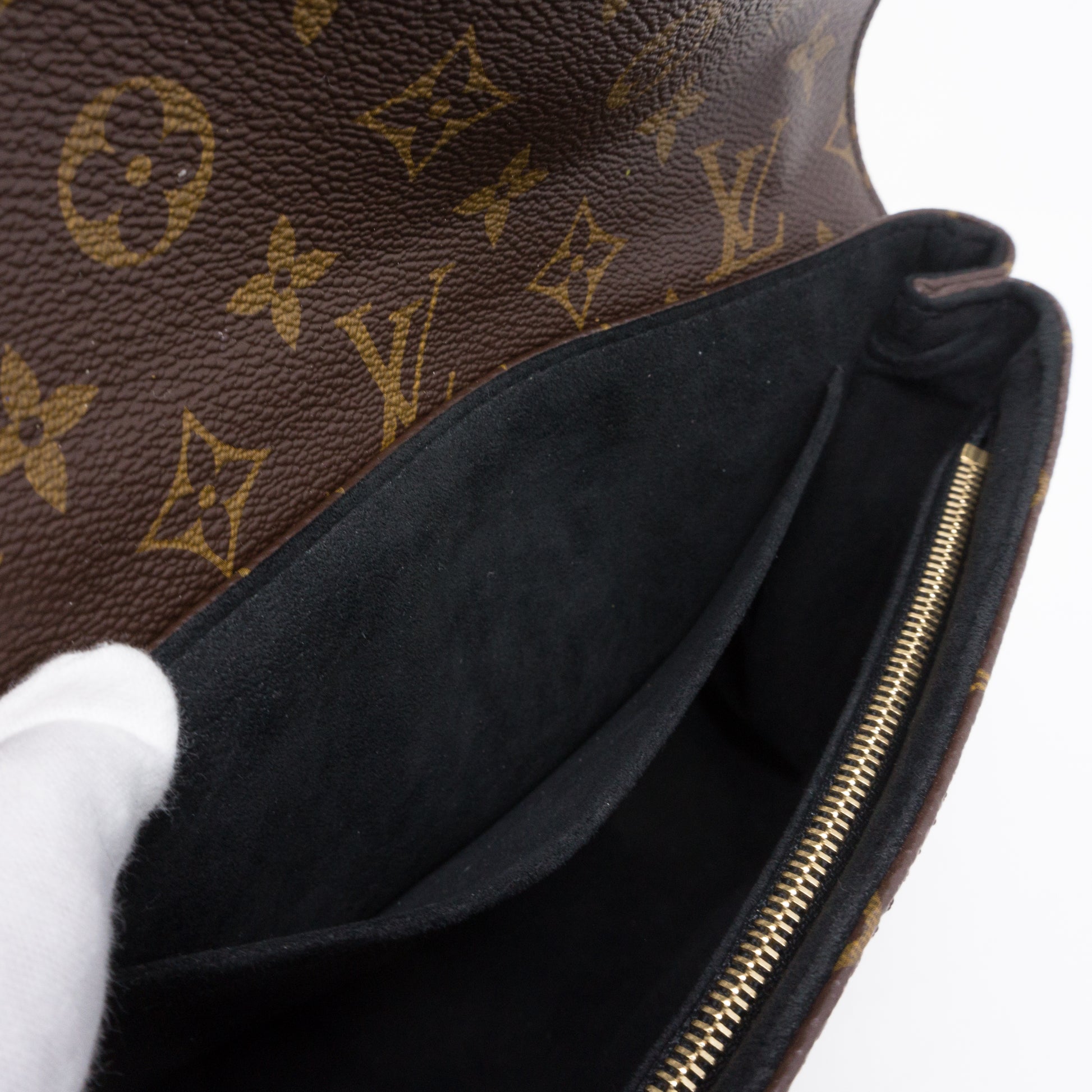 Louis Vuitton Saint Placide Shoulder Bag in Black and Brown Leather and  Canvas Cloth ref.970512 - Joli Closet