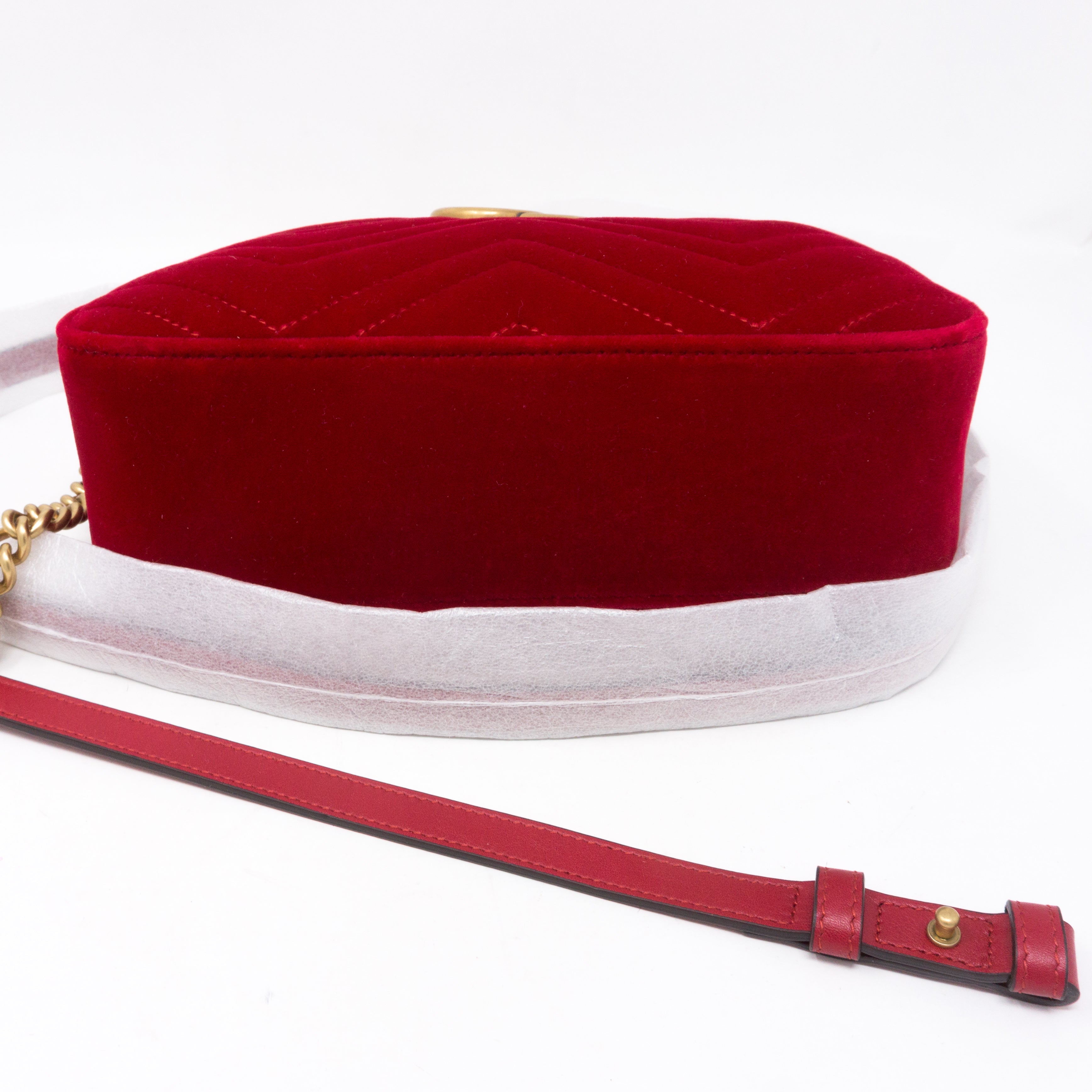 GG Marmont Small Shoulder Bag Red Velvet