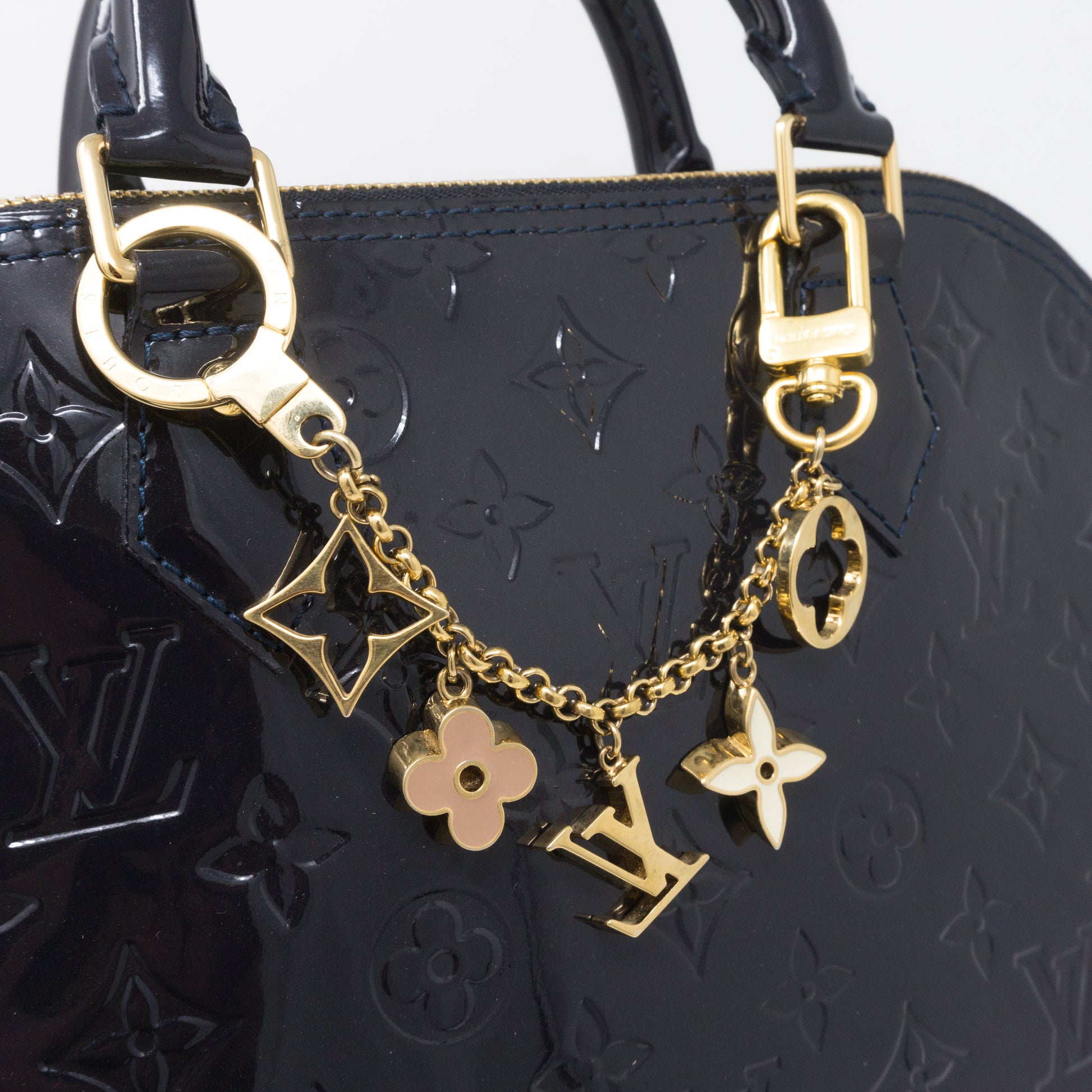 Louis Vuitton Fleur De Monogram Bag Charm Chain – STYLISHTOP