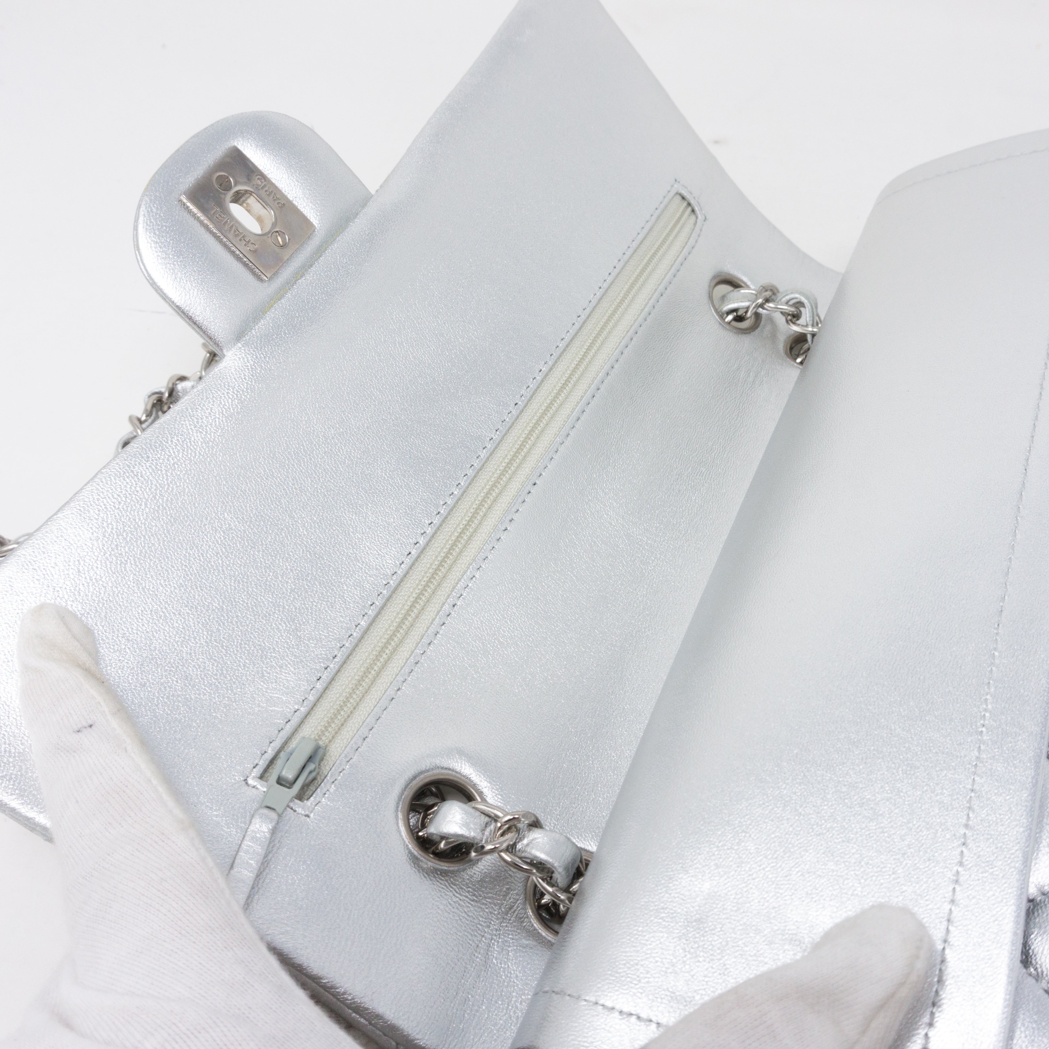 Classic Double Flap Medium All Silver