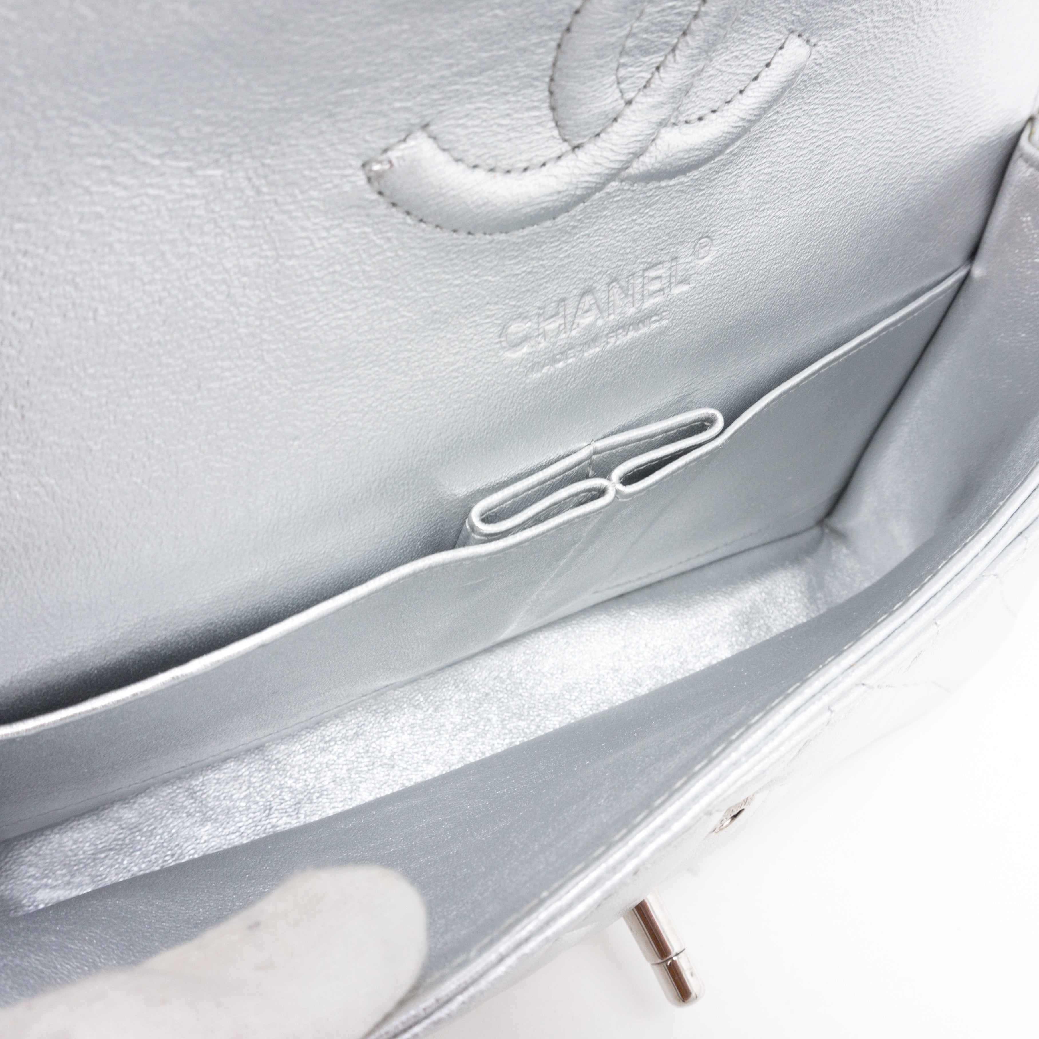 Classic Double Flap Medium All Silver
