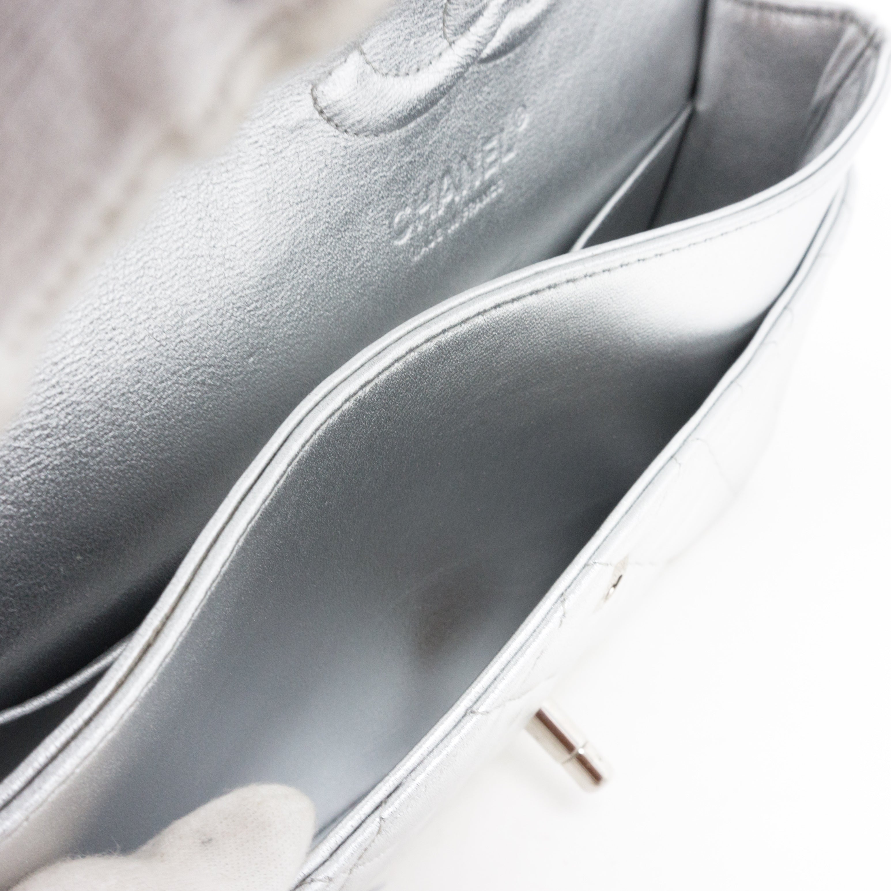 Classic Double Flap Medium All Silver
