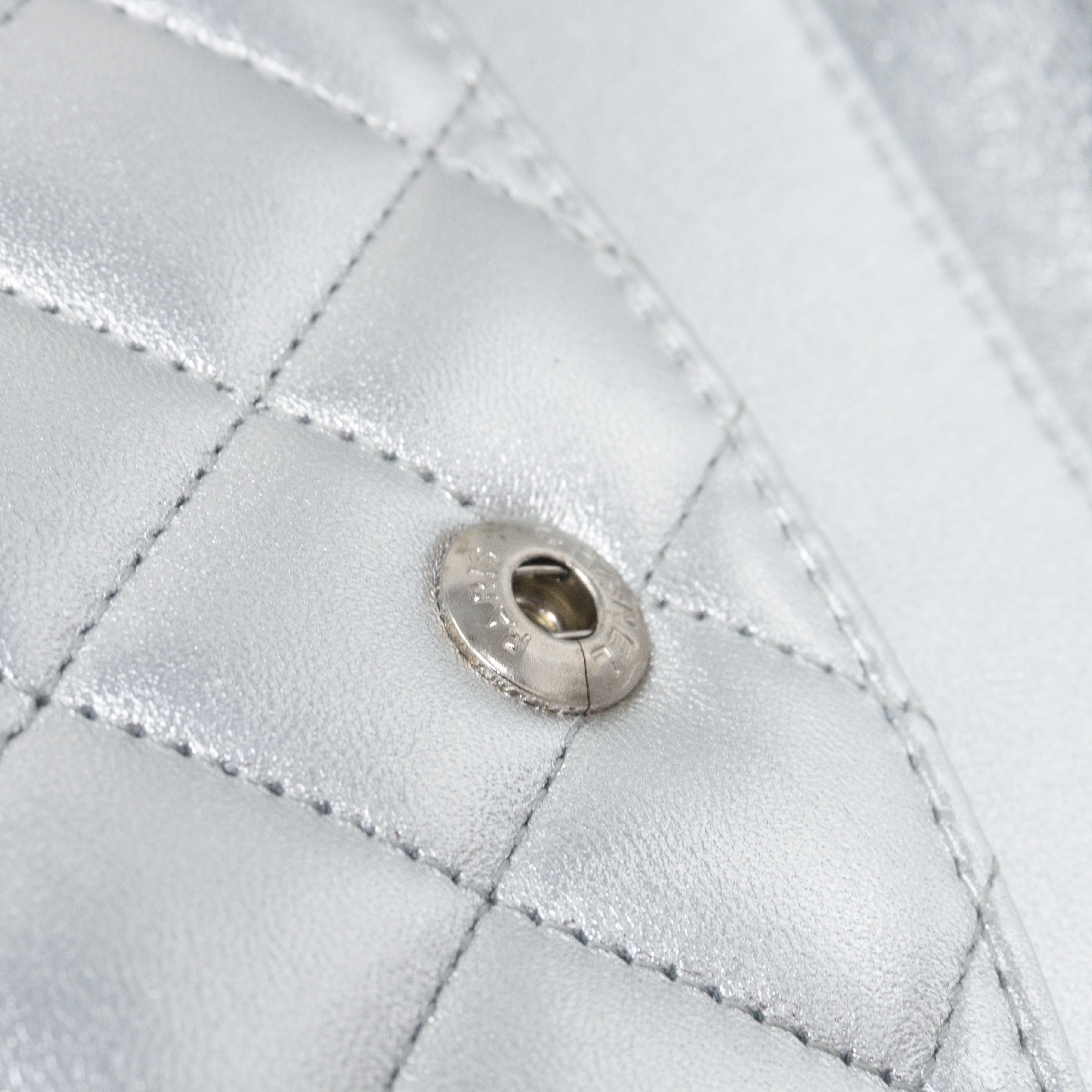 Classic Double Flap Medium All Silver
