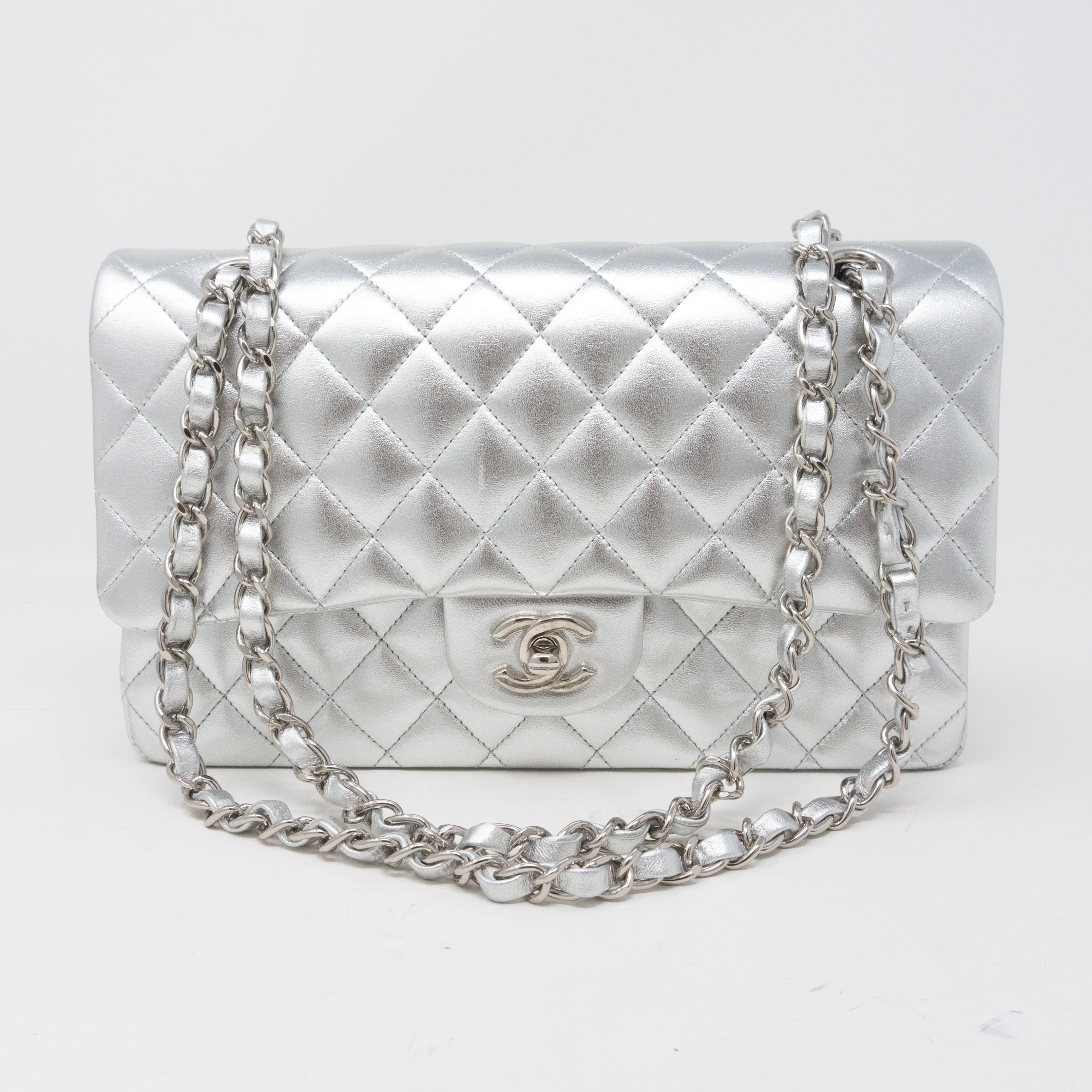 Classic Double Flap Medium All Silver