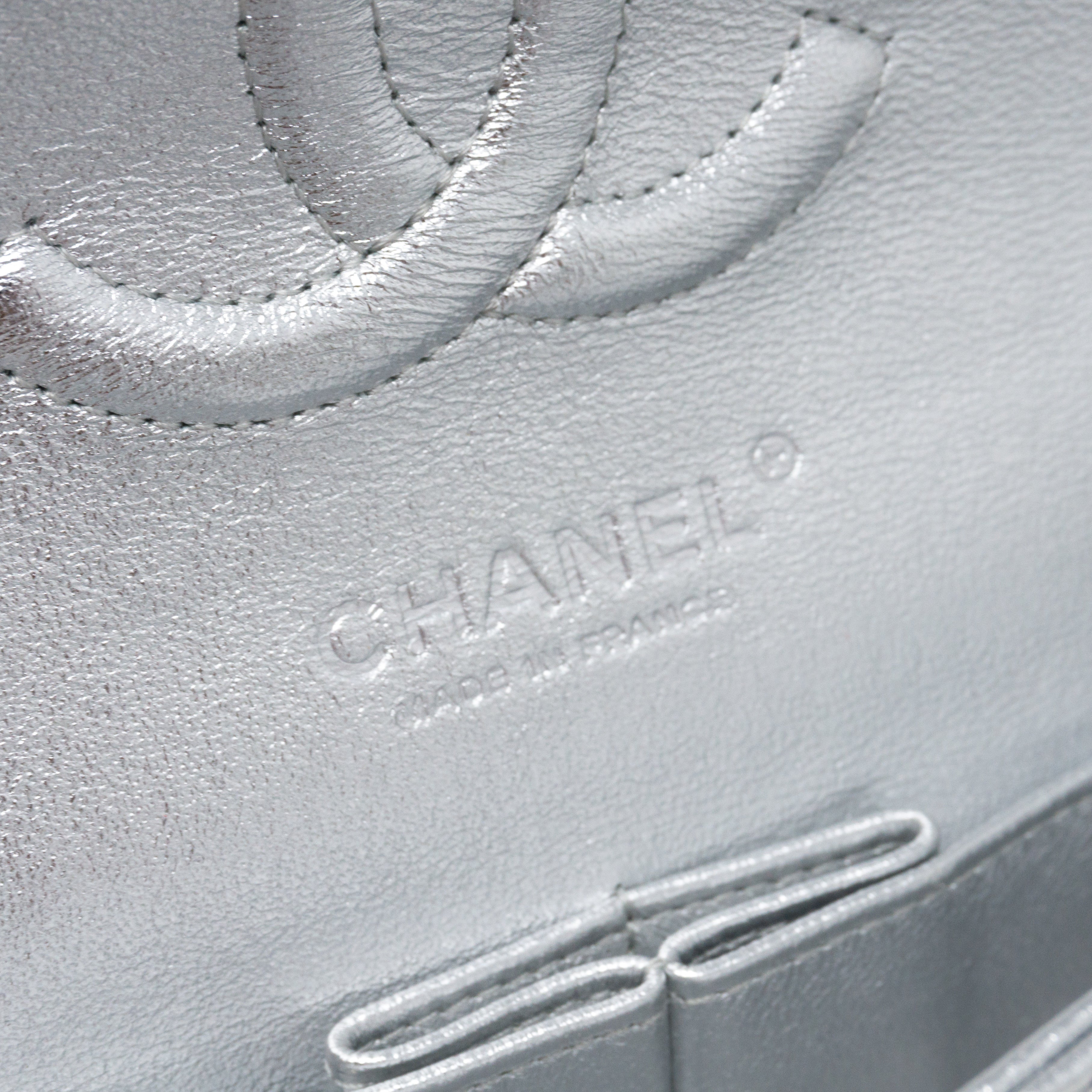 Classic Double Flap Medium All Silver