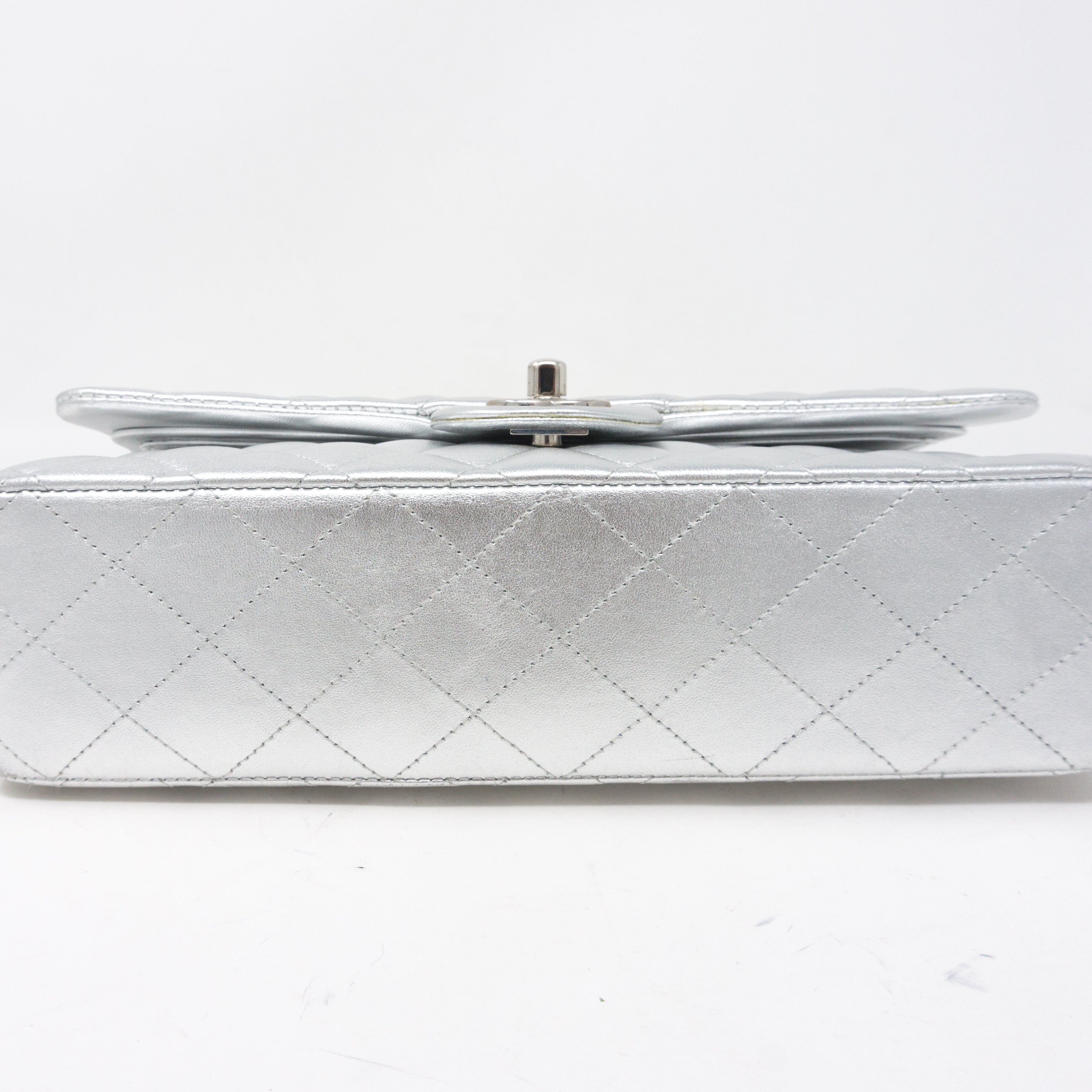 Classic Double Flap Medium All Silver
