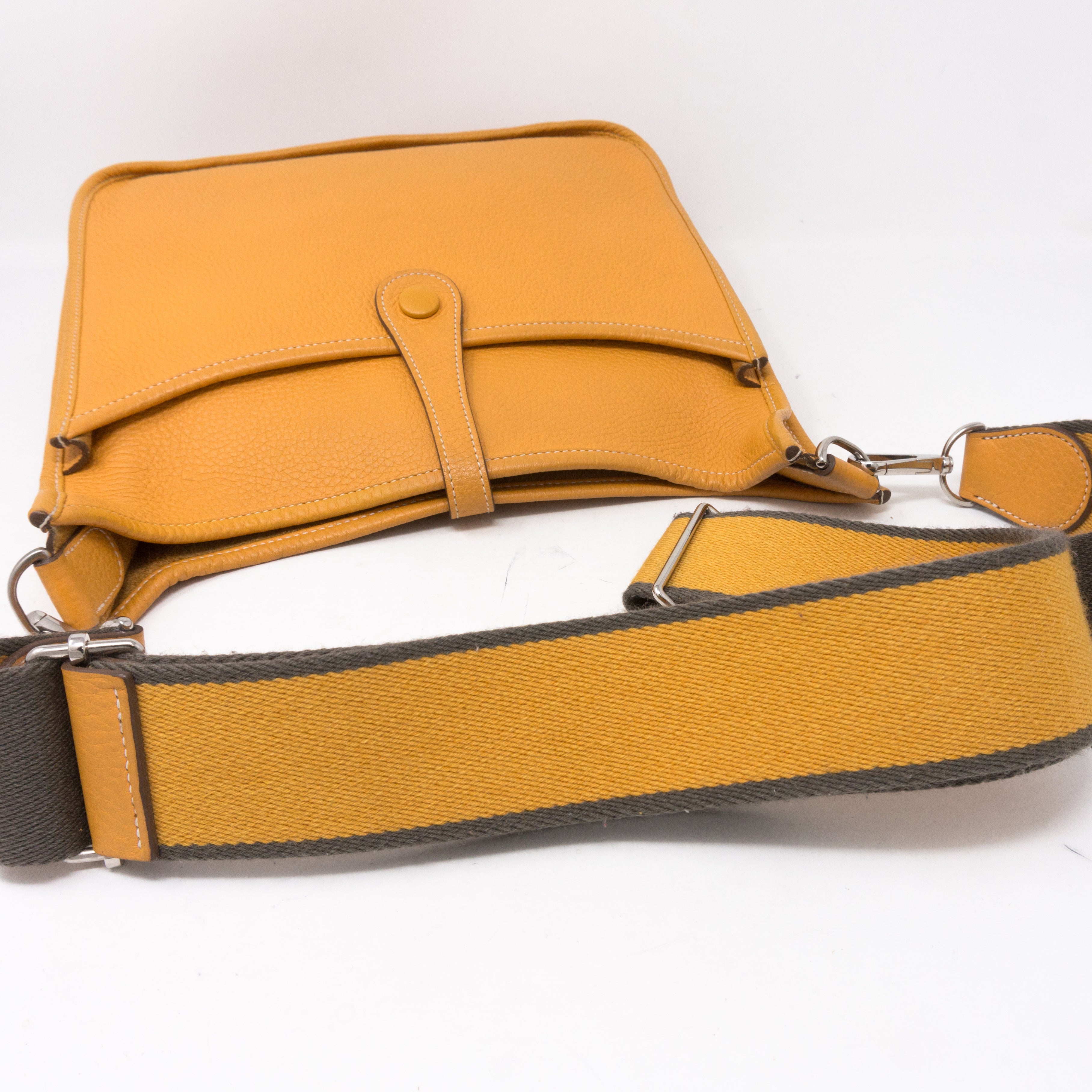 Evelyne III 29 Mustard Yellow