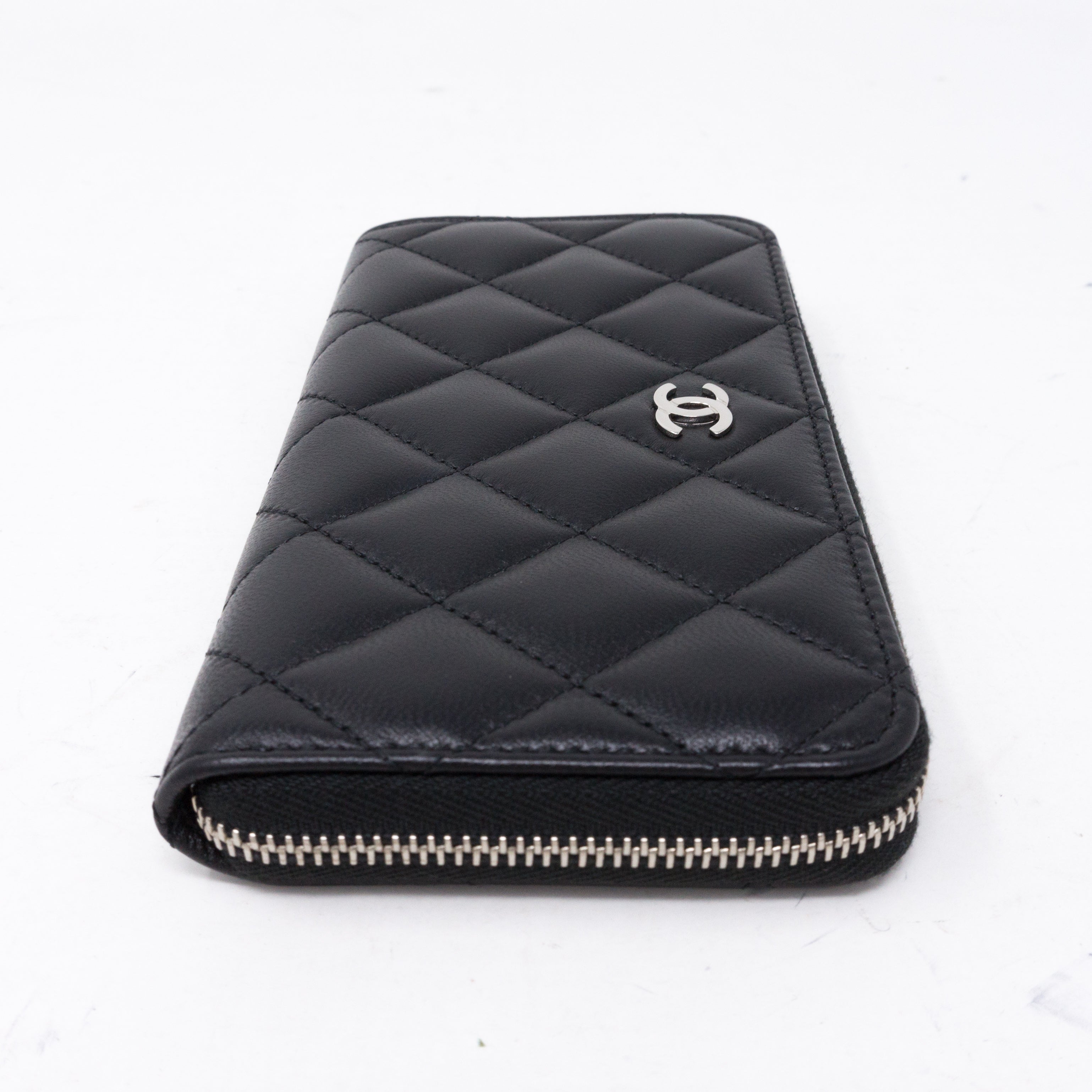 Medium Zipped Wallet Black Leather