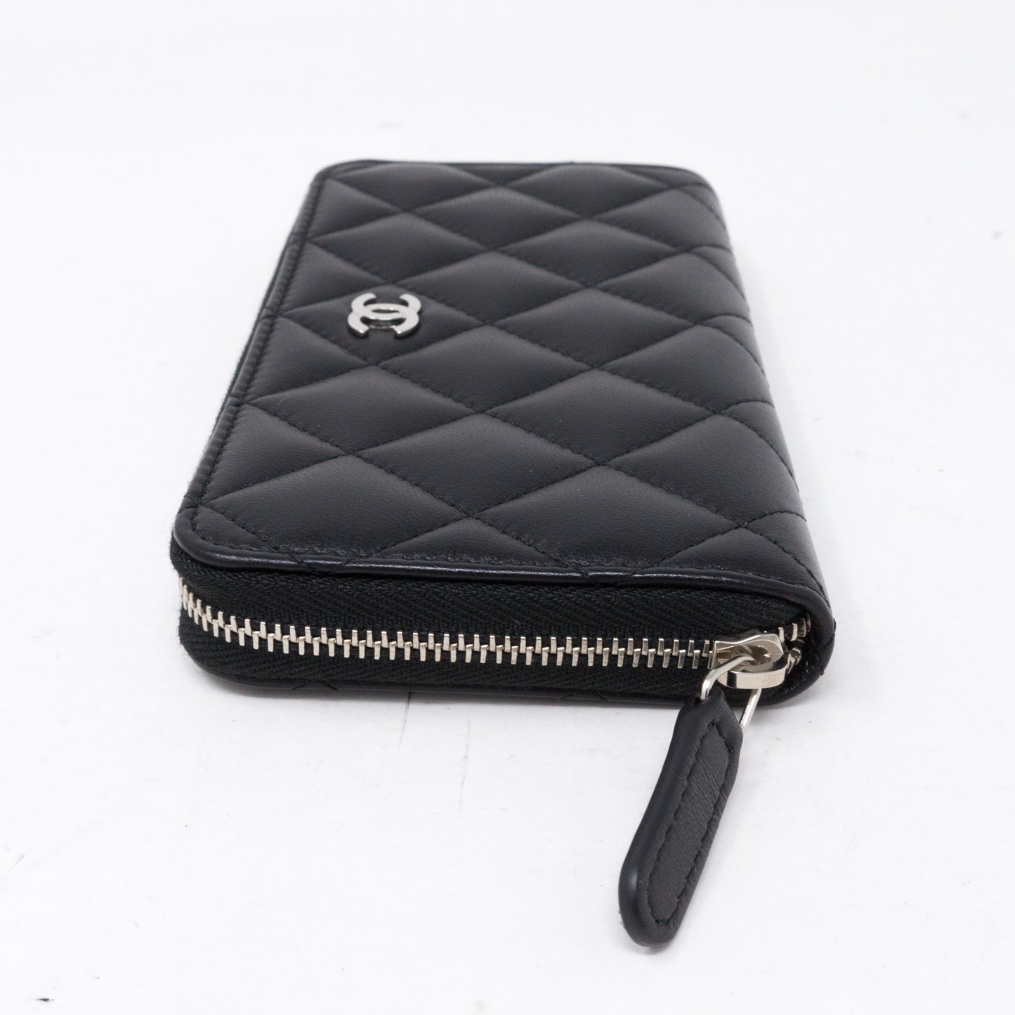 Medium Zipped Wallet Black Leather