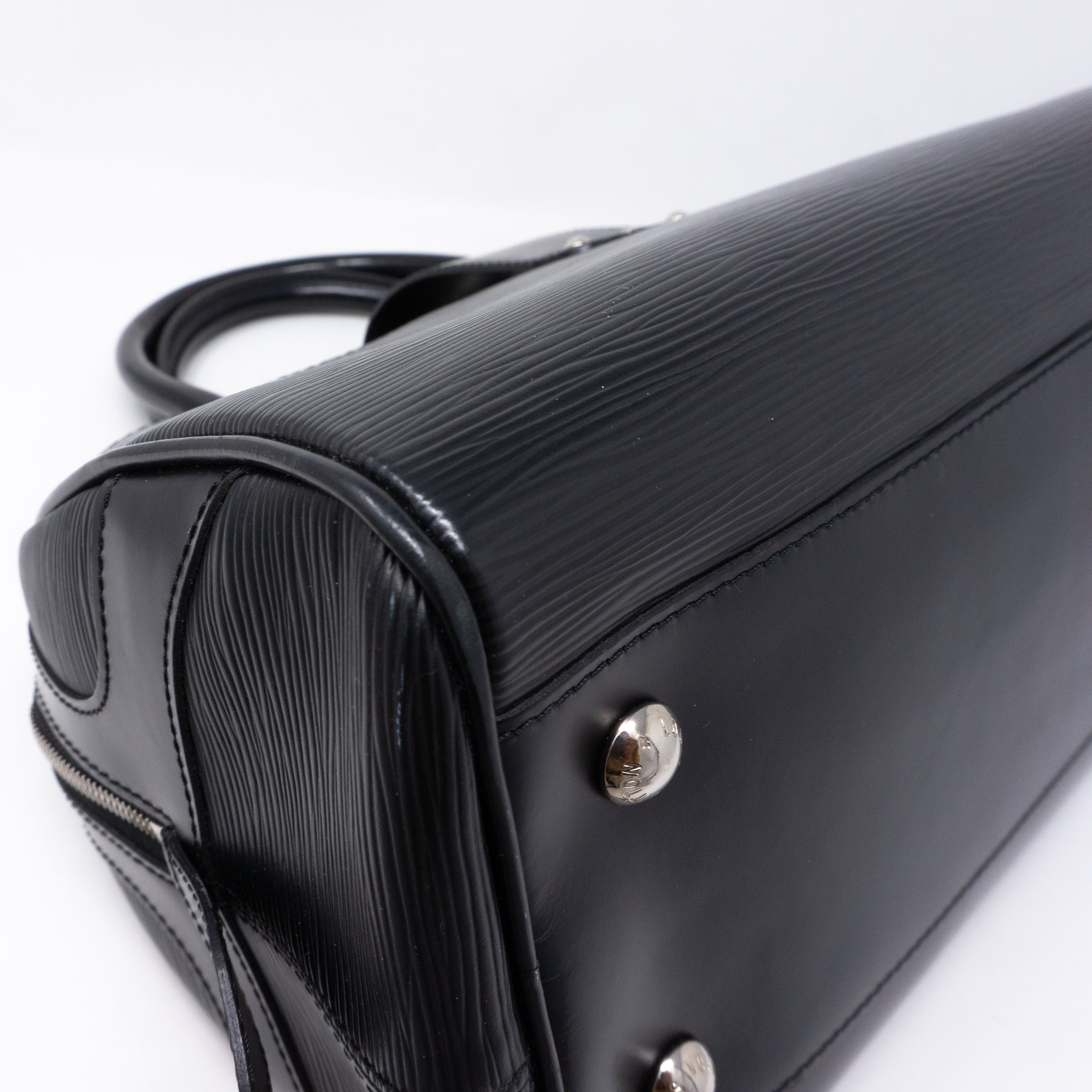 Montaigne Bowling GM Black Epi Leather