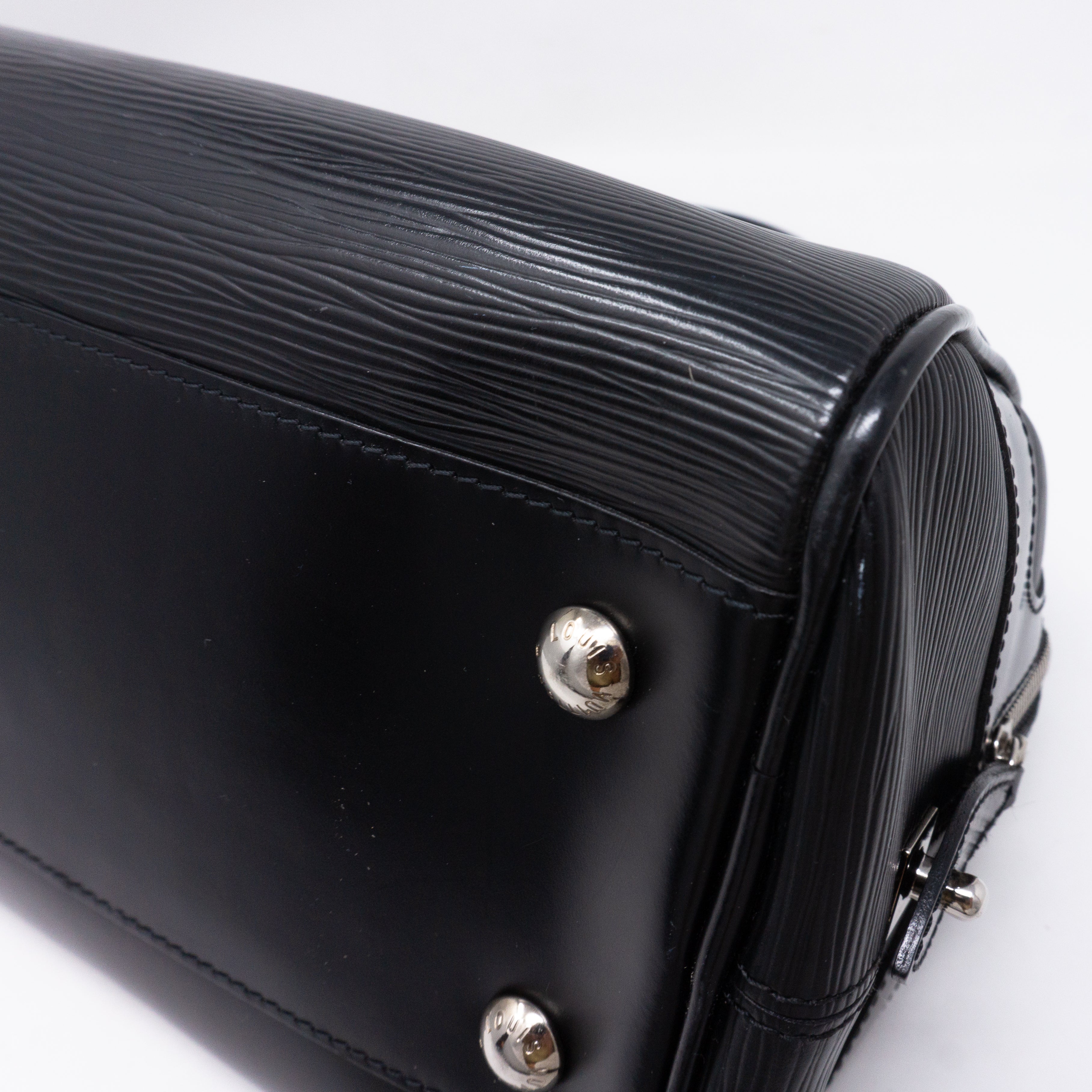 Montaigne Bowling GM Black Epi Leather