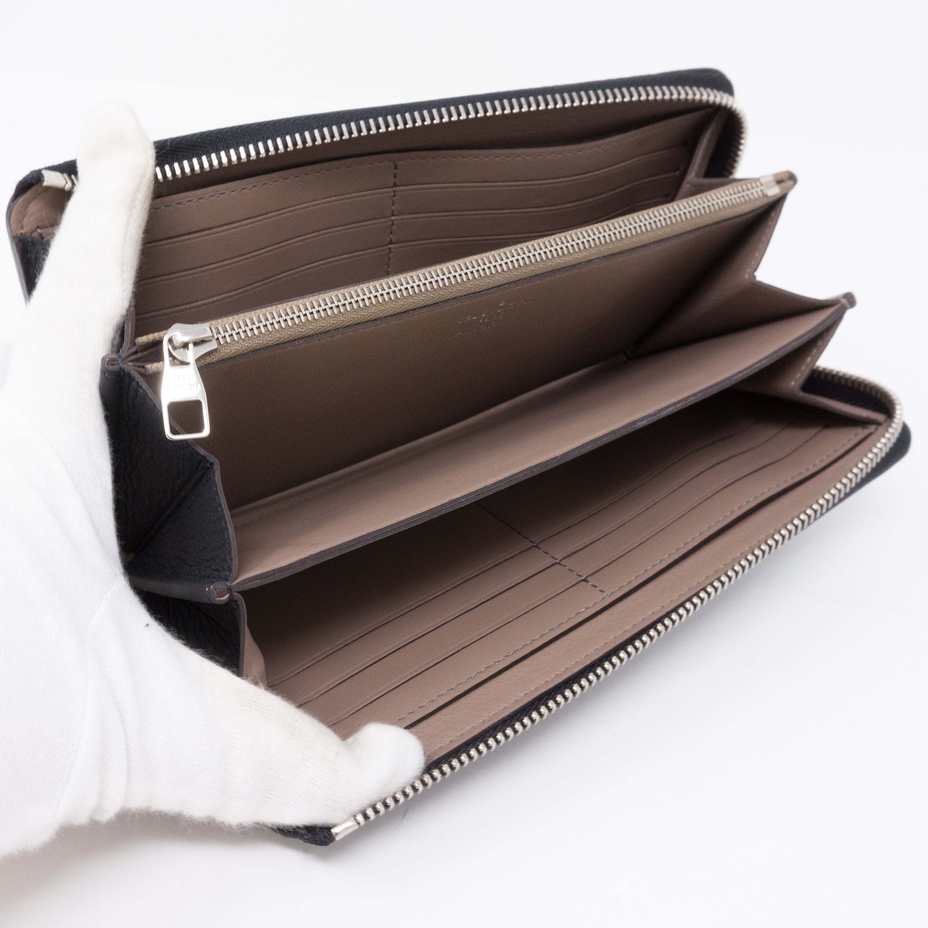 Comete Wallet Noir Veau Cachemire