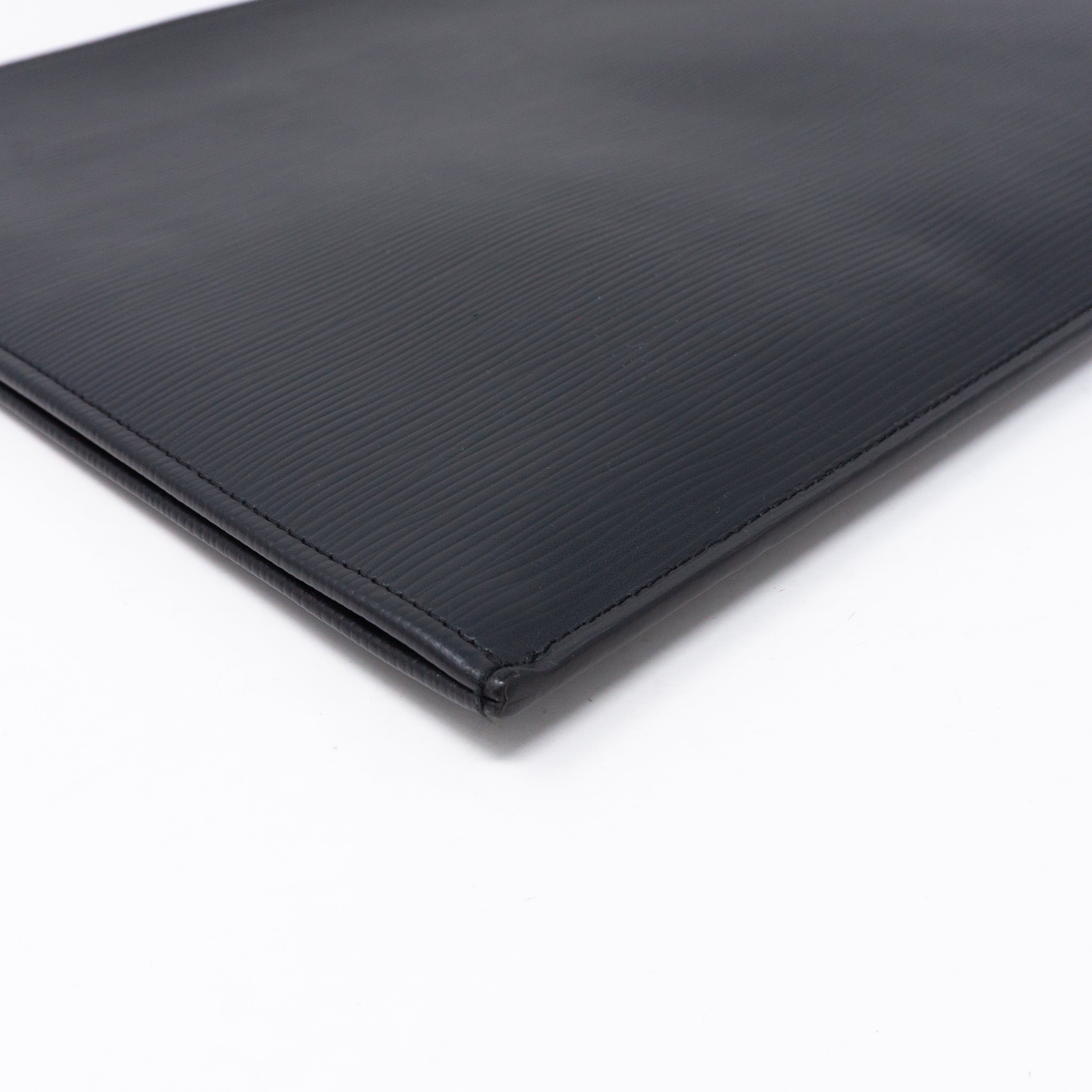 Pochette Jour GM Black Epi Leather