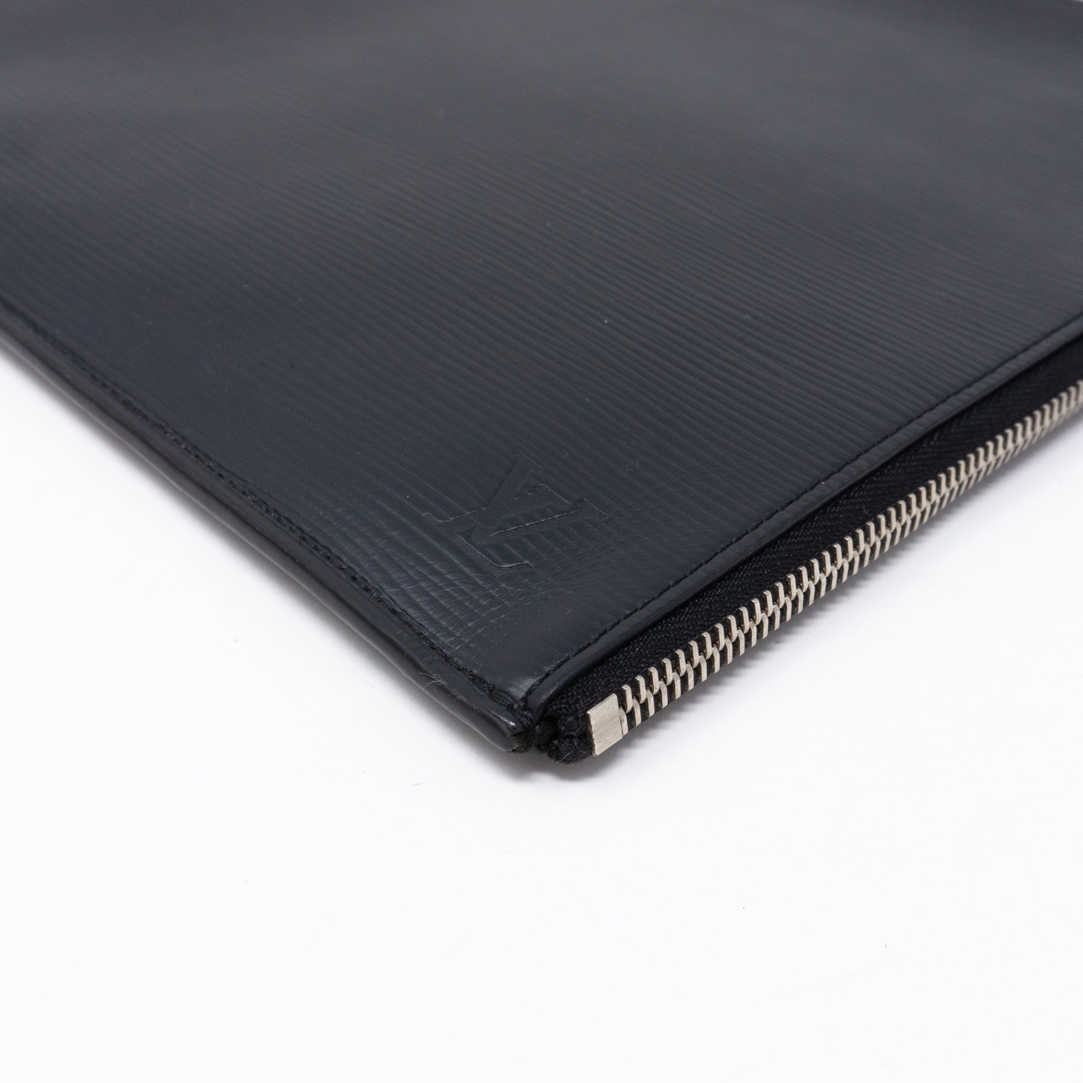 Pochette Jour GM Black Epi Leather