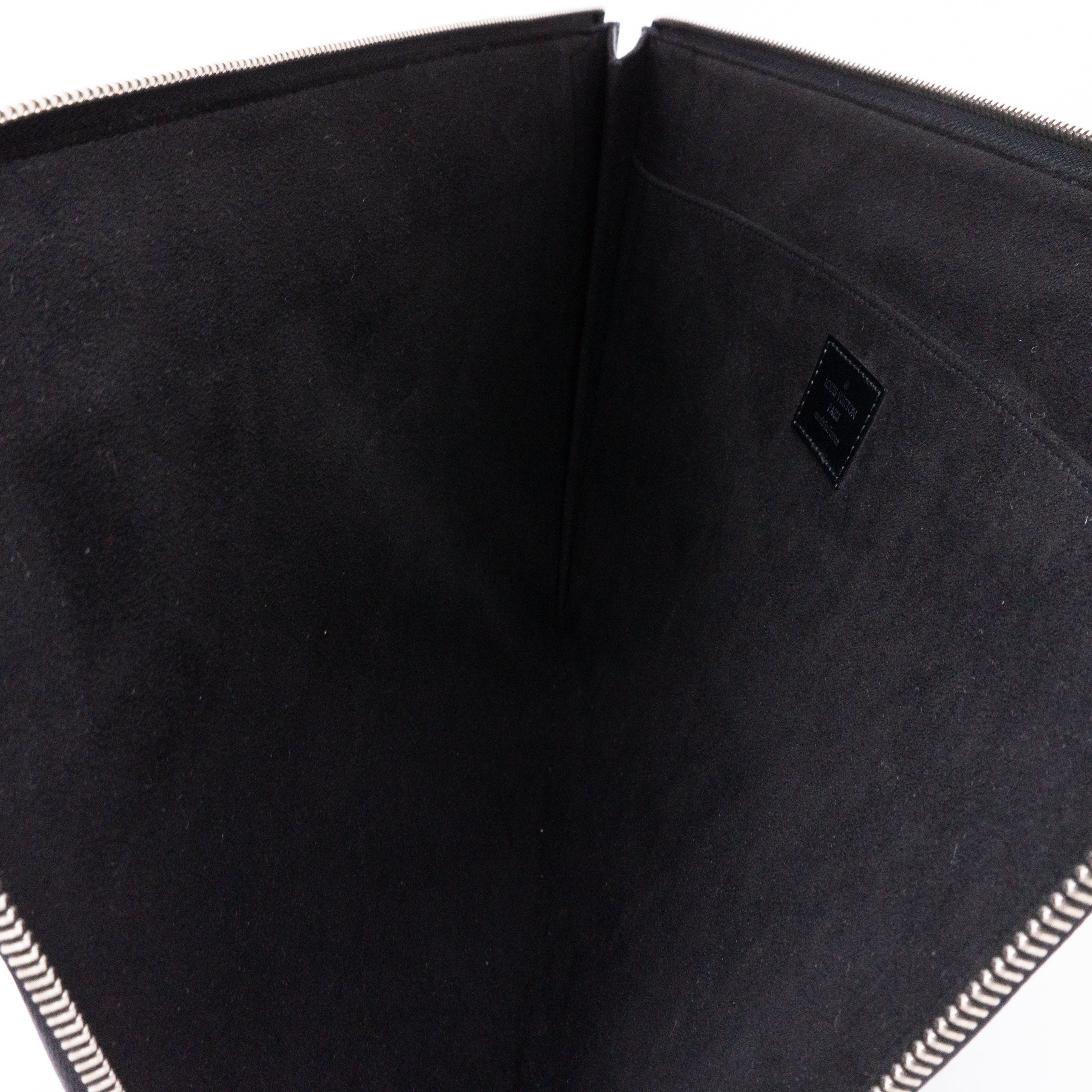 Pochette Jour GM Black Epi Leather