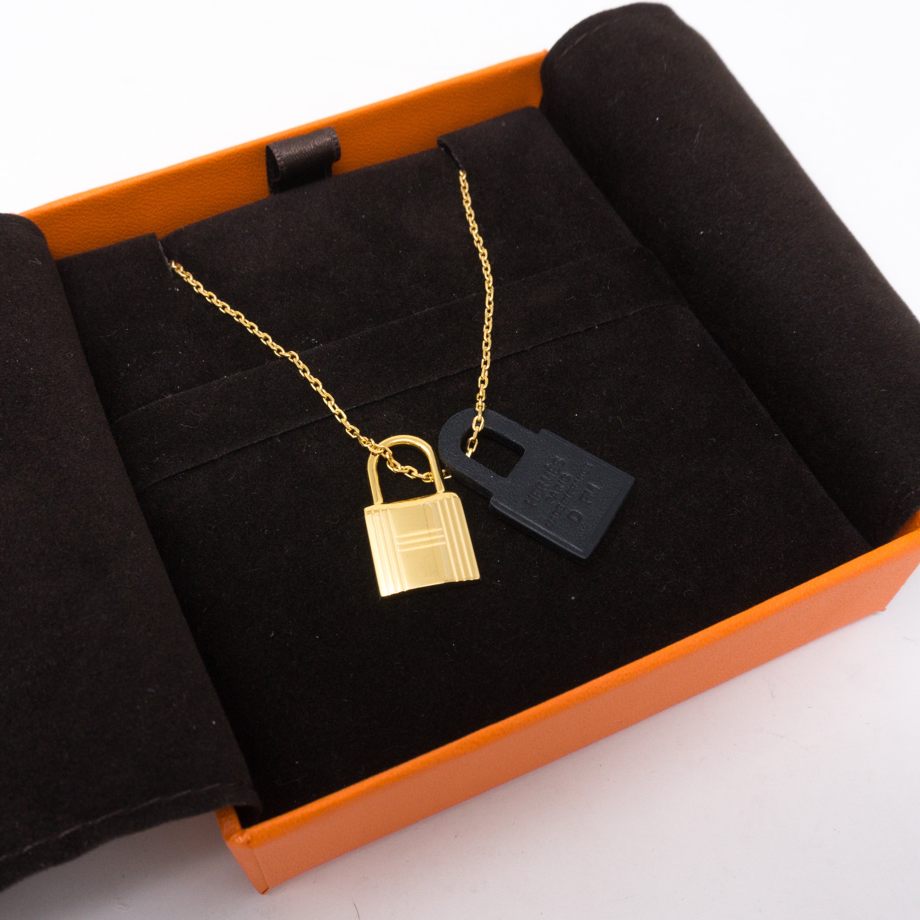 O'Kelly Pendant Gold Black
