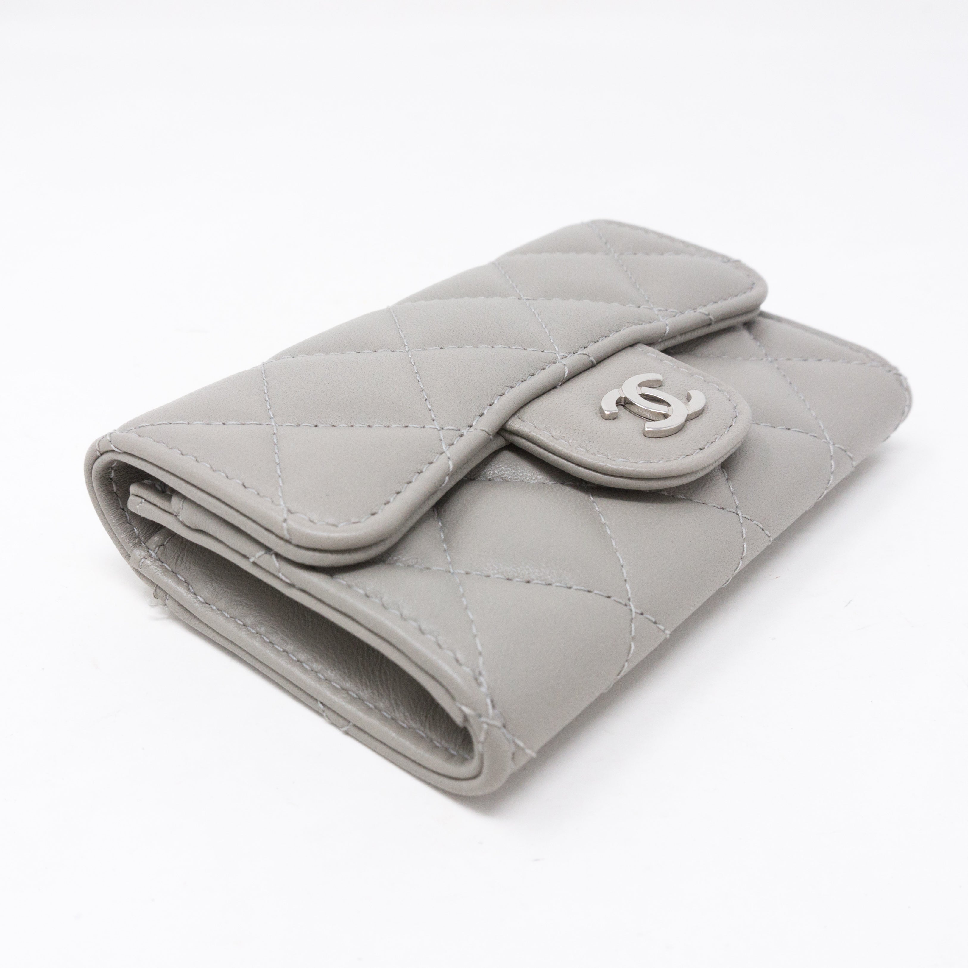 Classic Flap Card Case Gray Lambskin