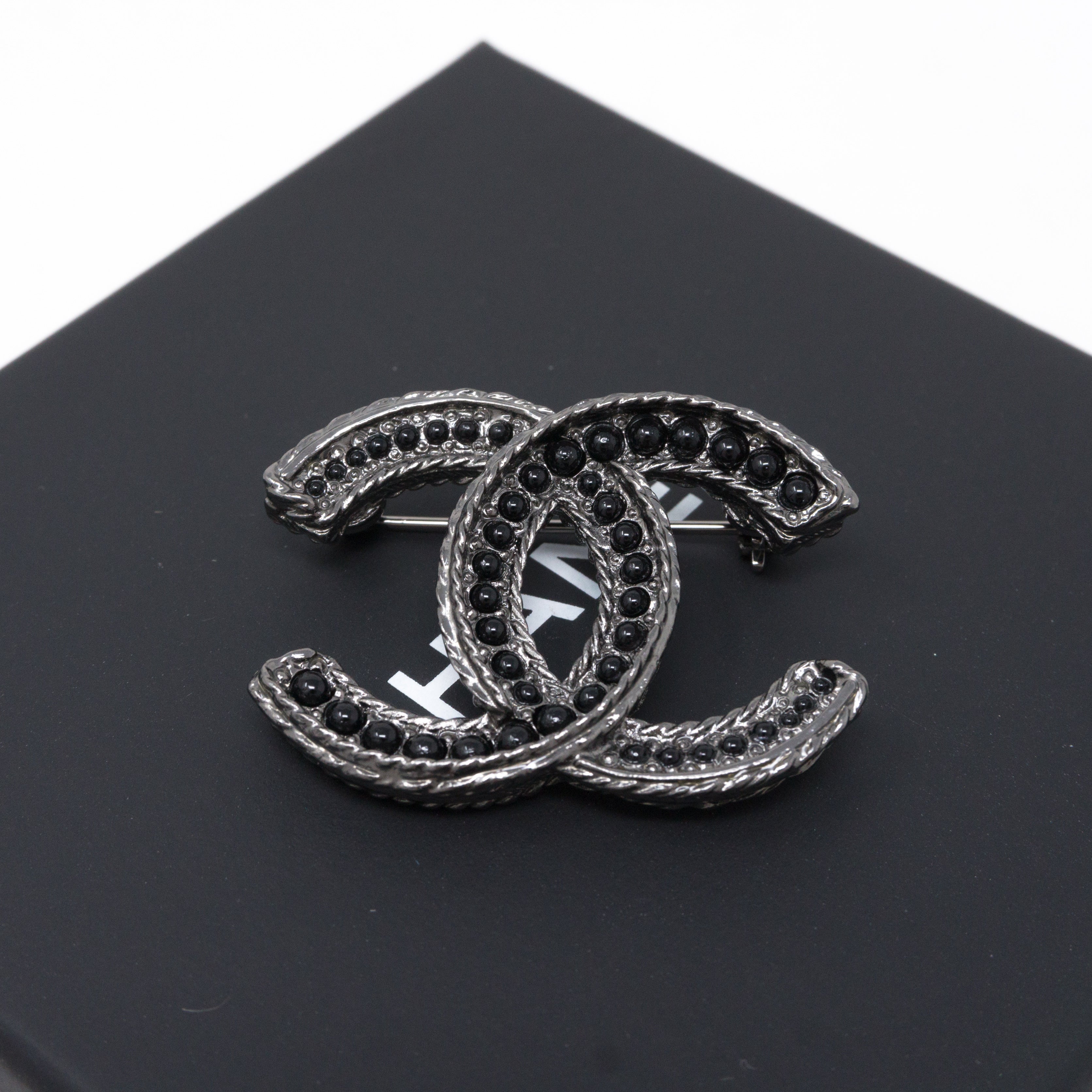 CC Brooch Black Pearl Ruthenium