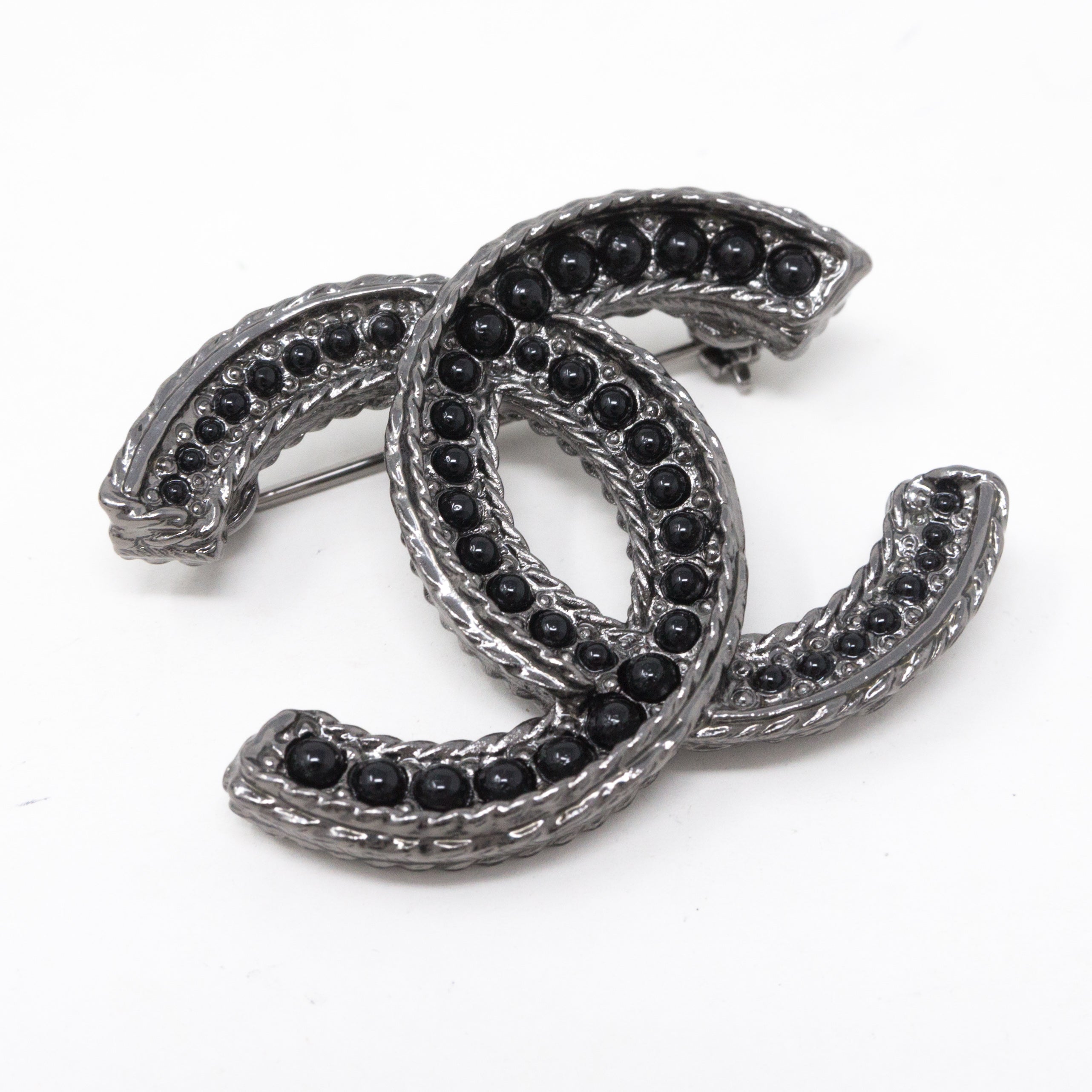 CC Brooch Black Pearl Ruthenium