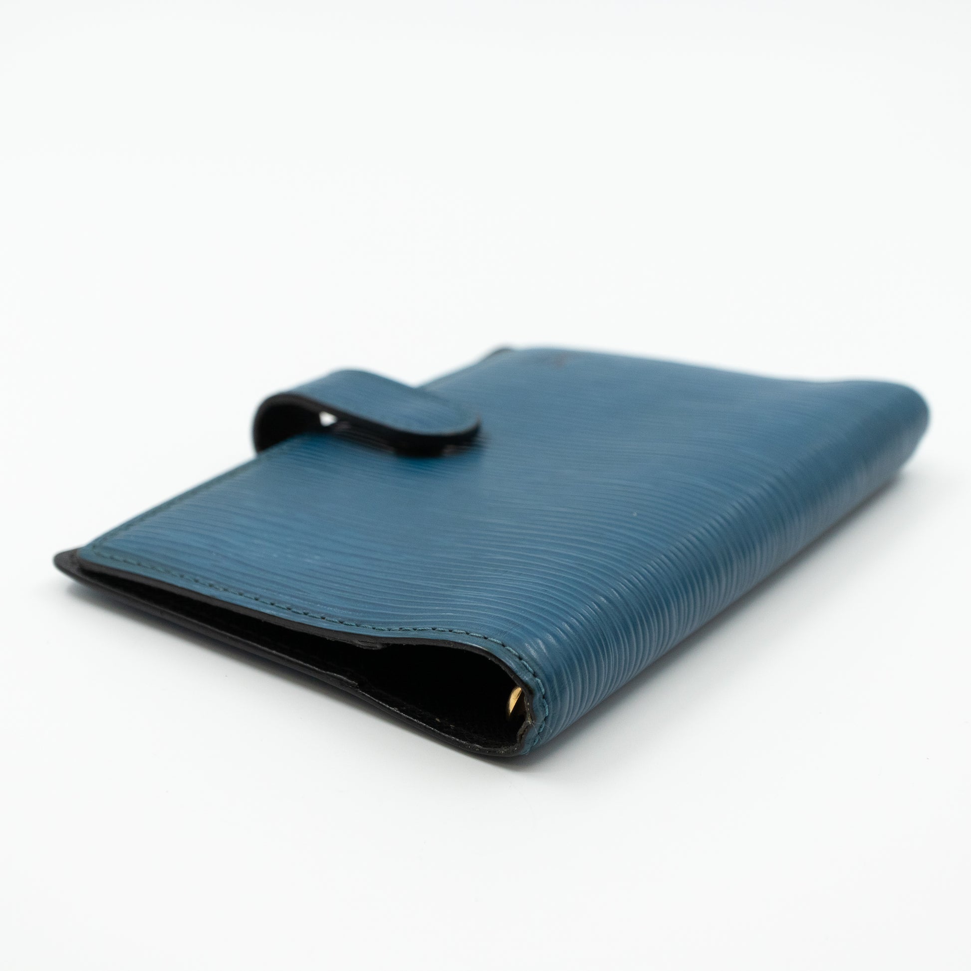 Louis Vuitton Vintage Epi Leather Agenda Cover MM – New2Me Boutique