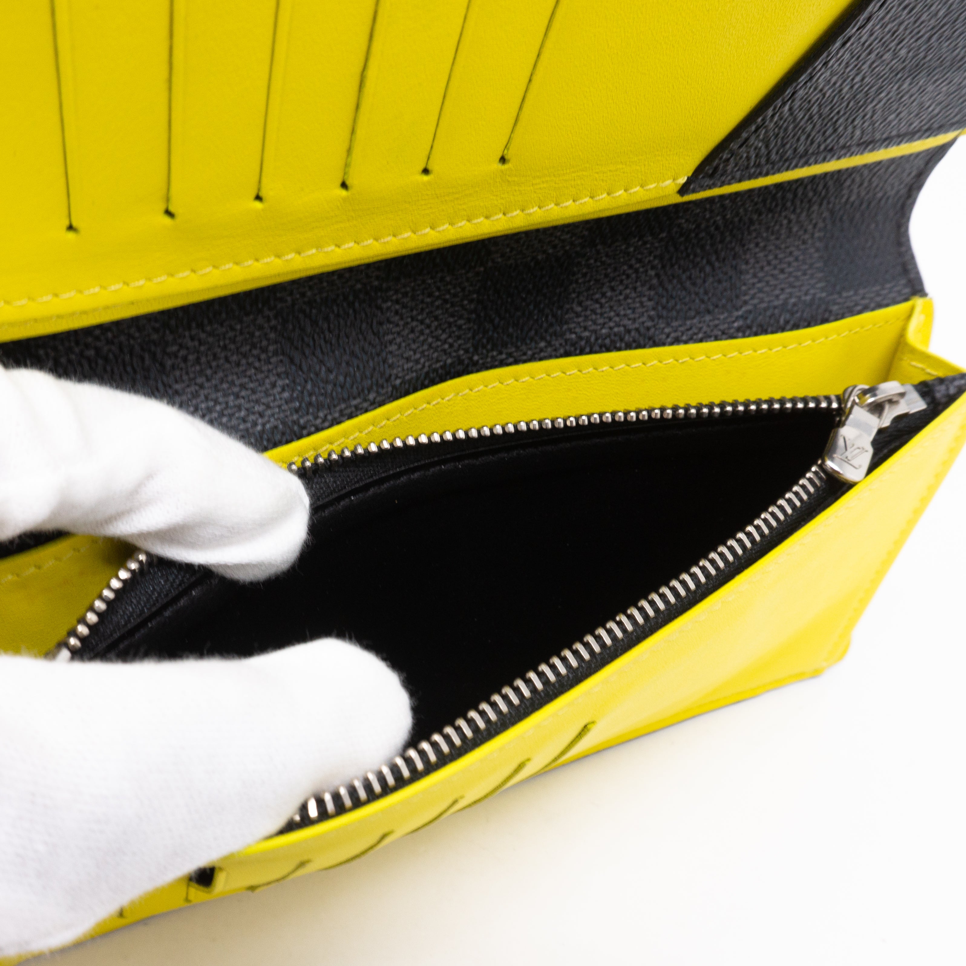 Brazza Wallet Damier Graphite Yellow Stripe