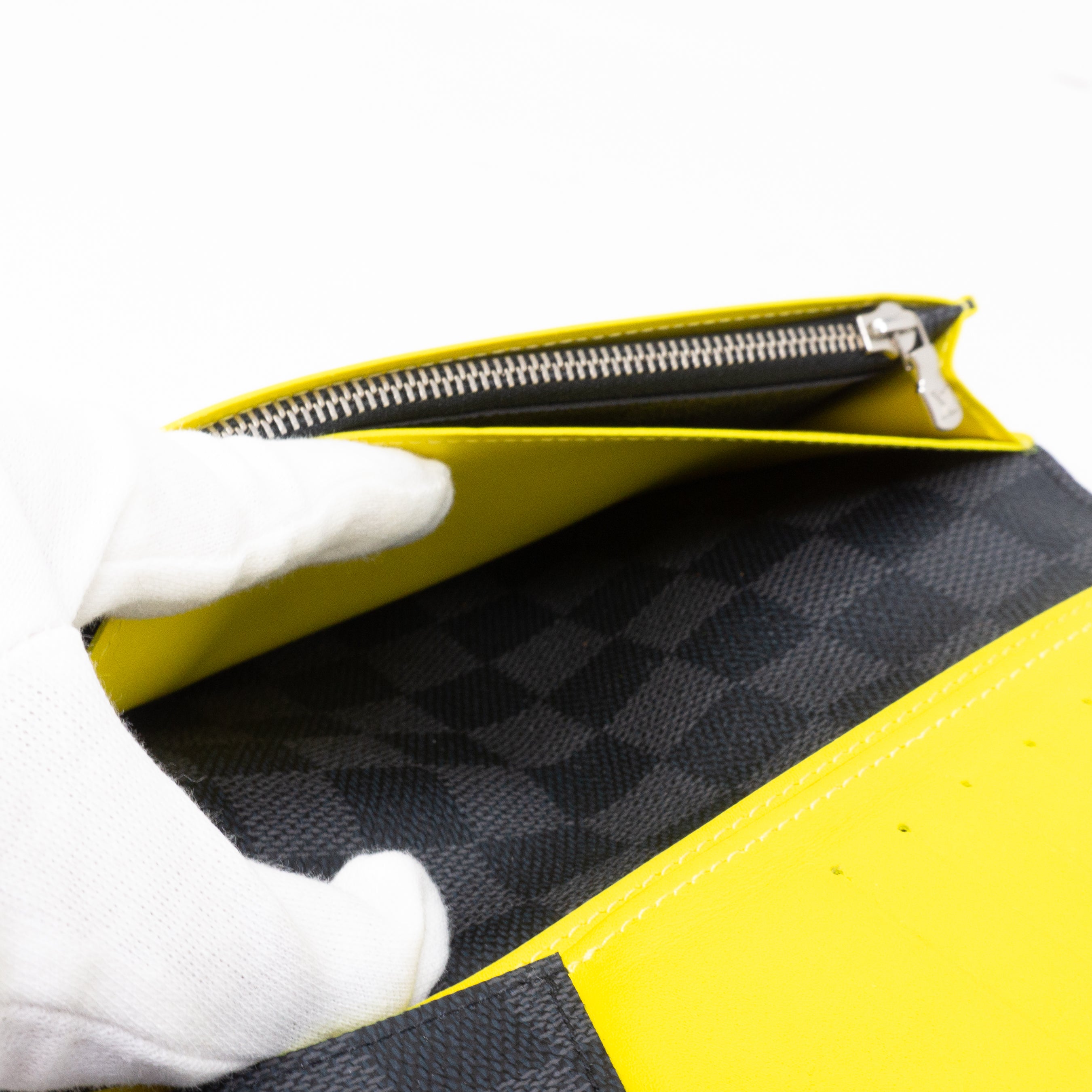 Brazza Wallet Damier Graphite Yellow Stripe
