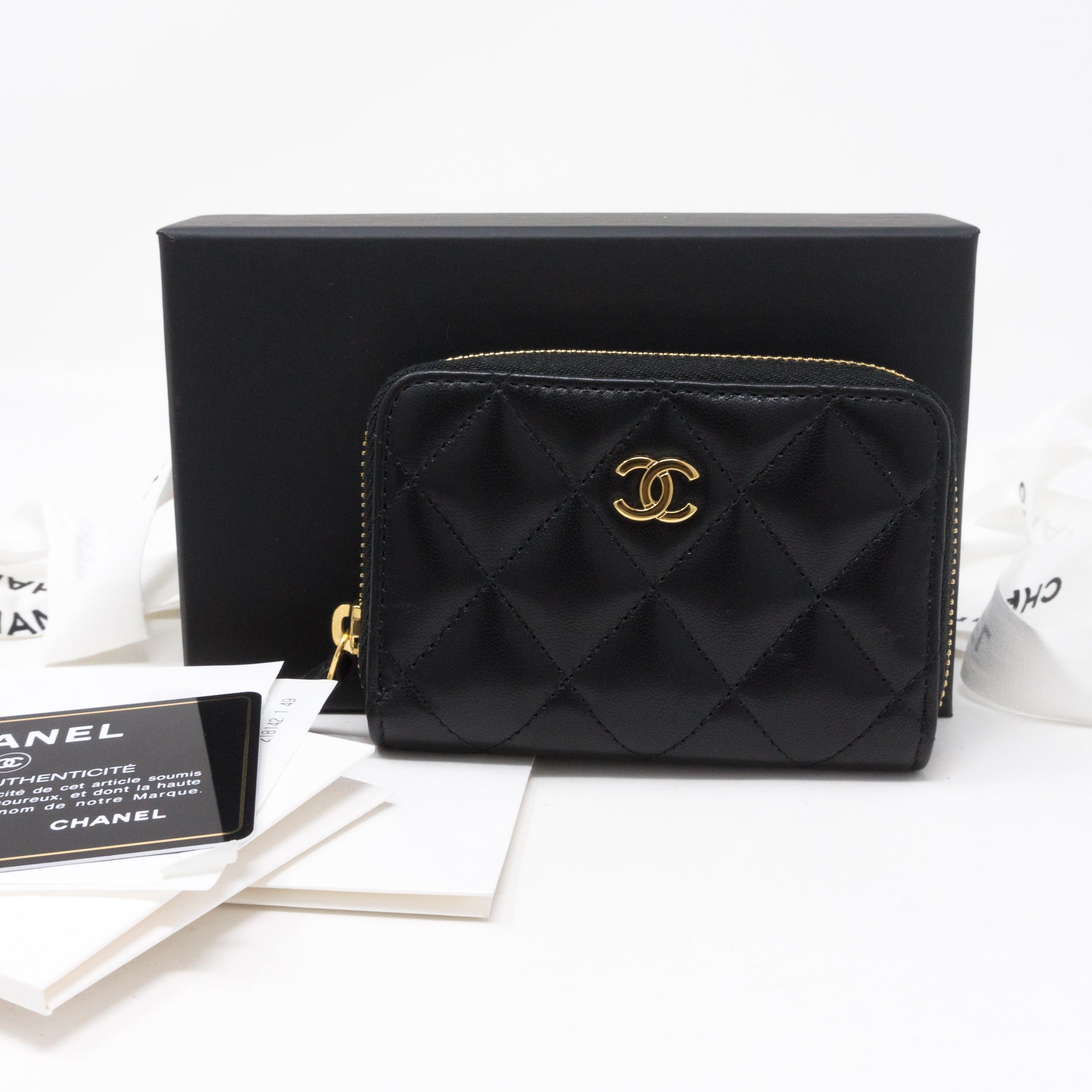 Classic Zipped Coin Purse Black Leather