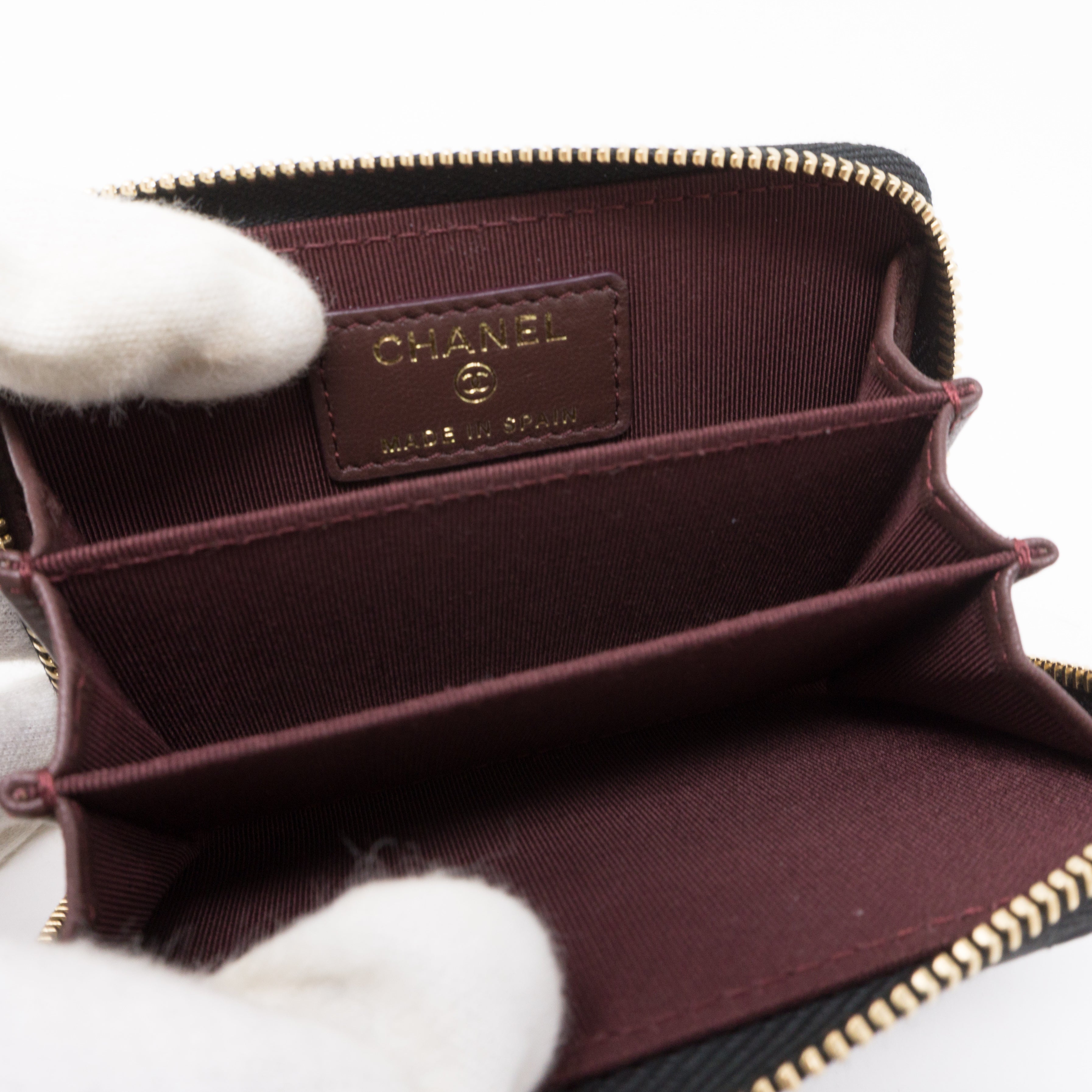 Classic Zipped Coin Purse Black Leather