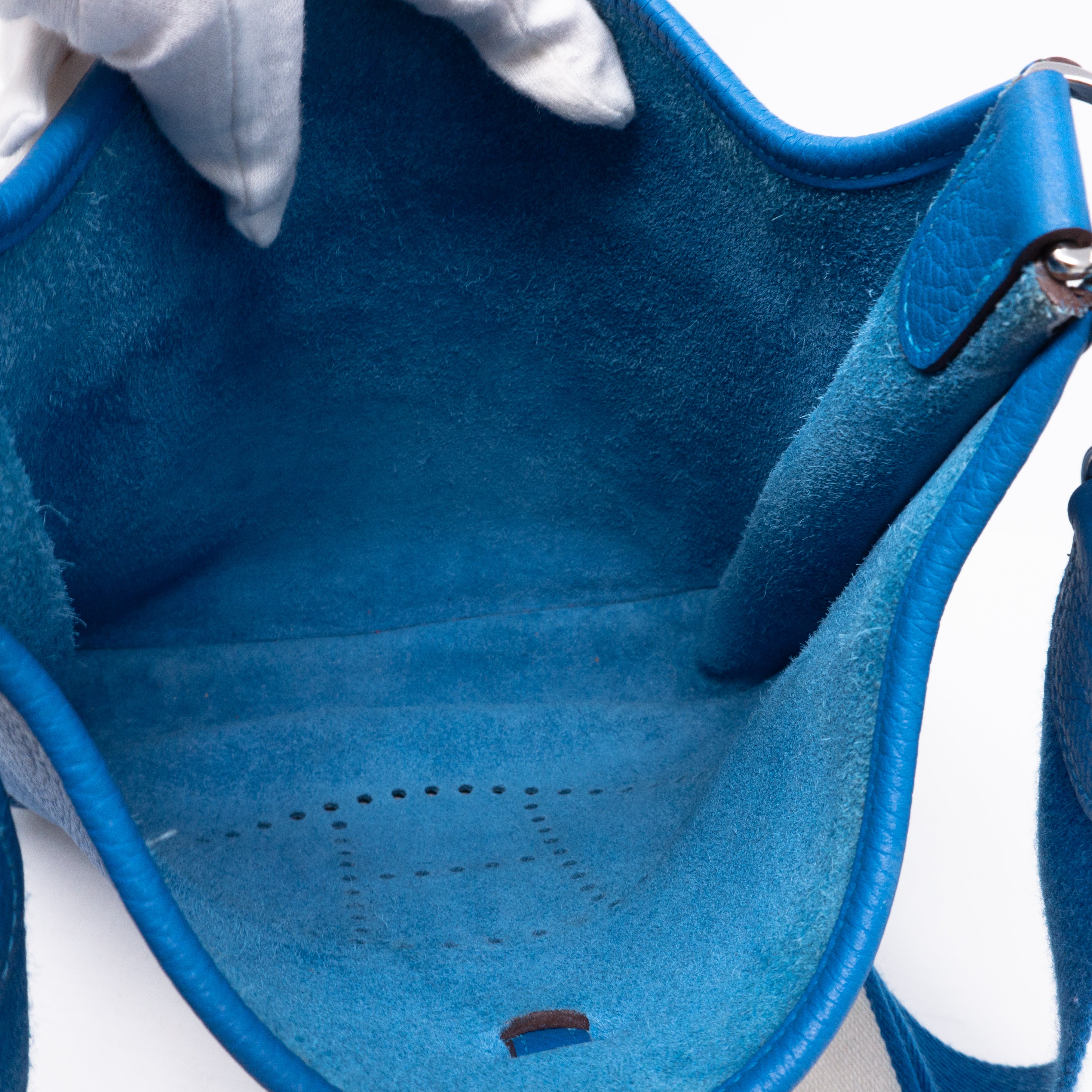 Evelyne III 29 Blue