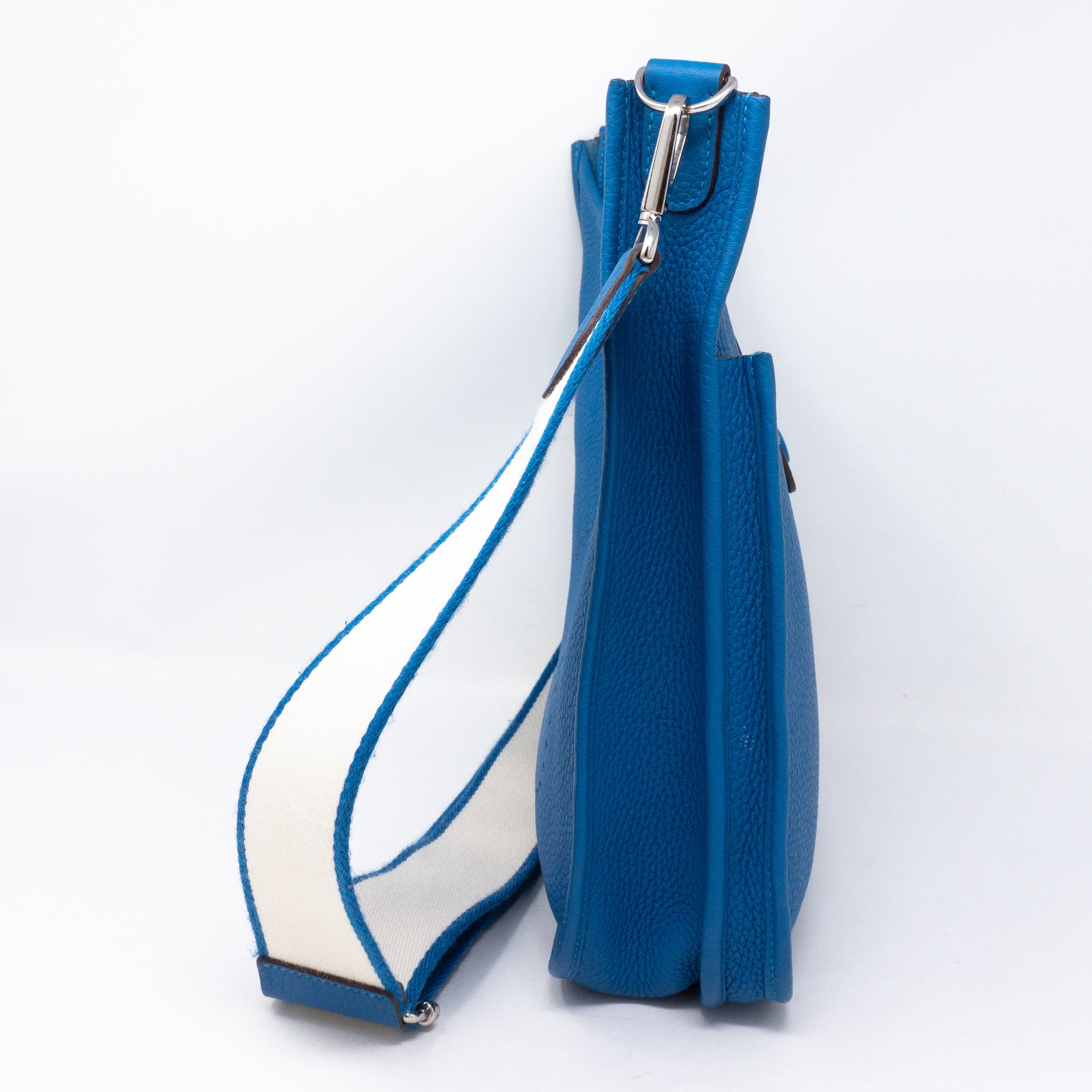 Evelyne III 29 Blue
