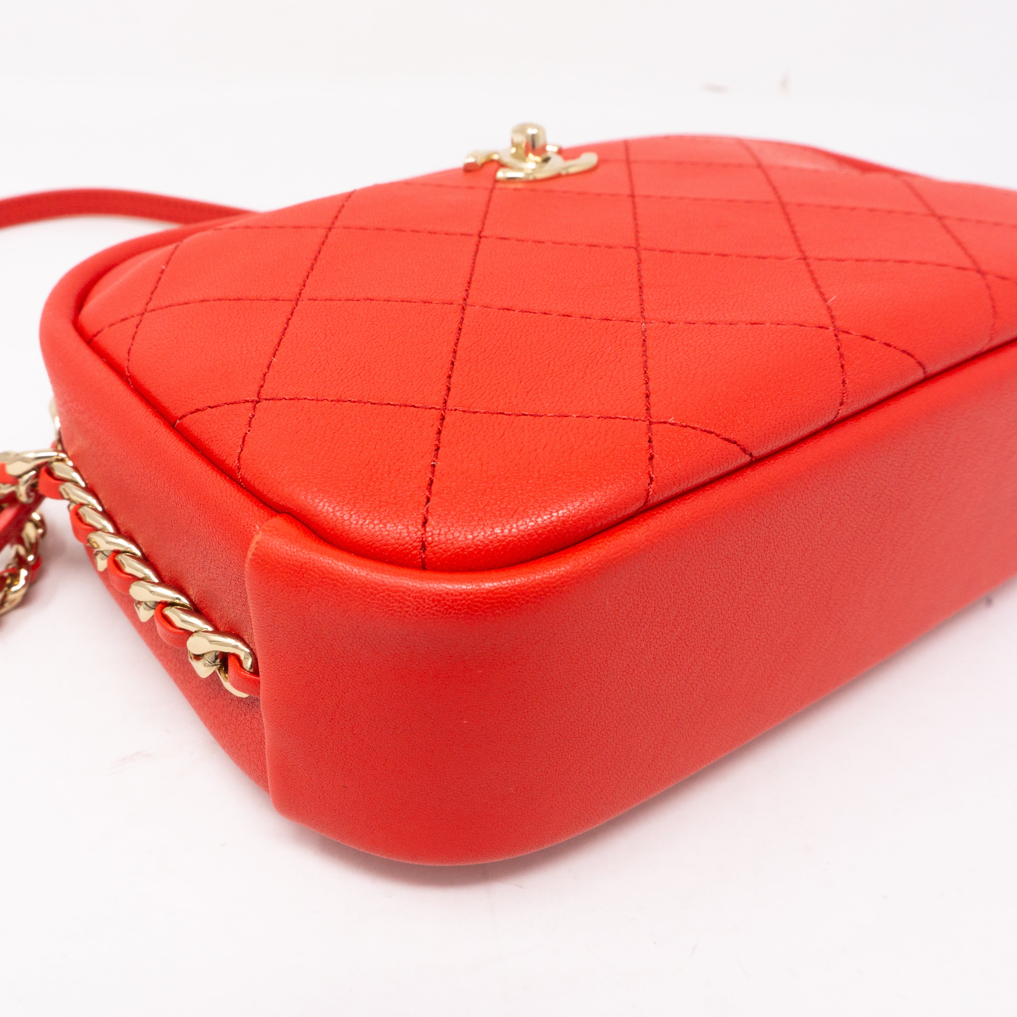 Casual Trip Camera Case Red Leather
