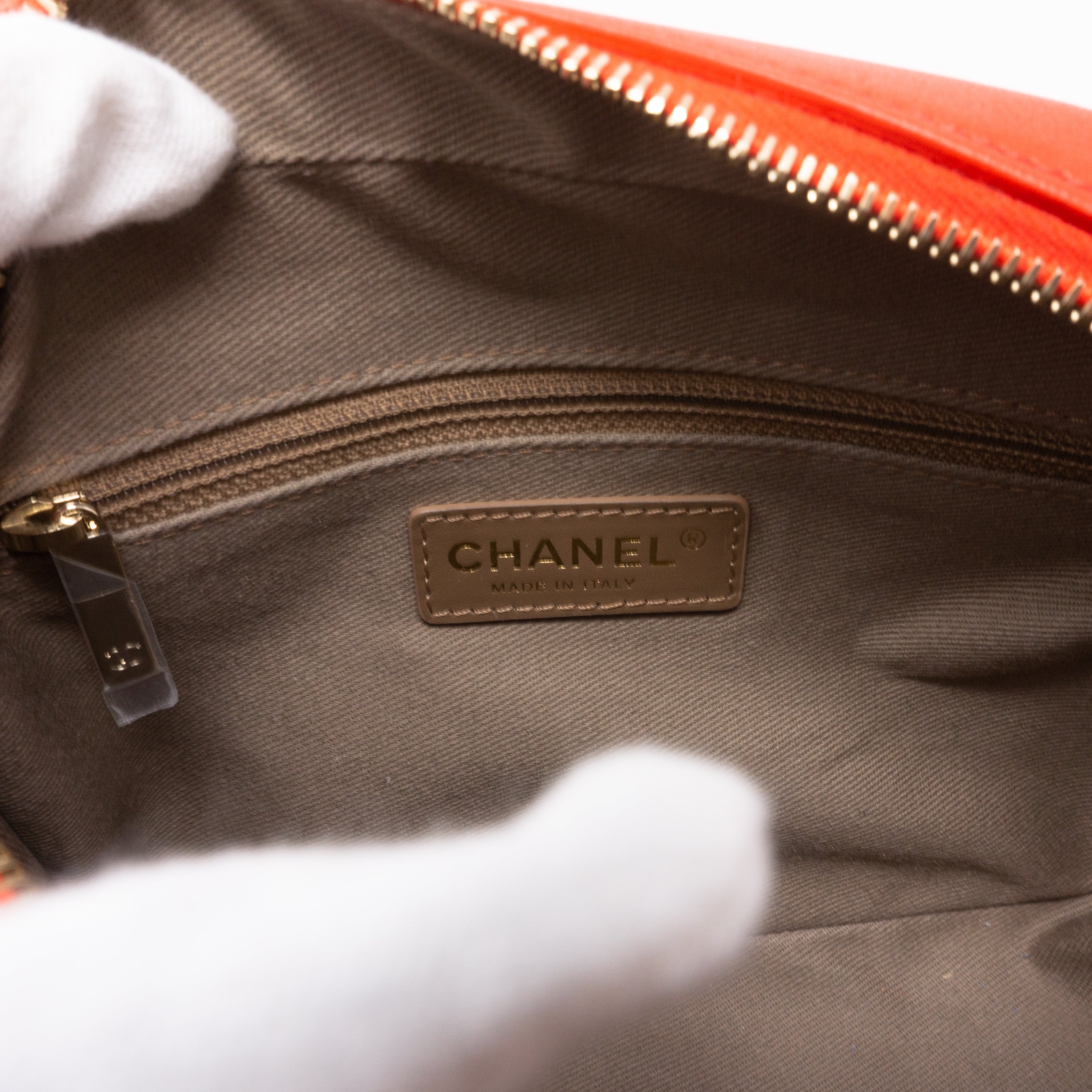Casual Trip Camera Case Red Leather