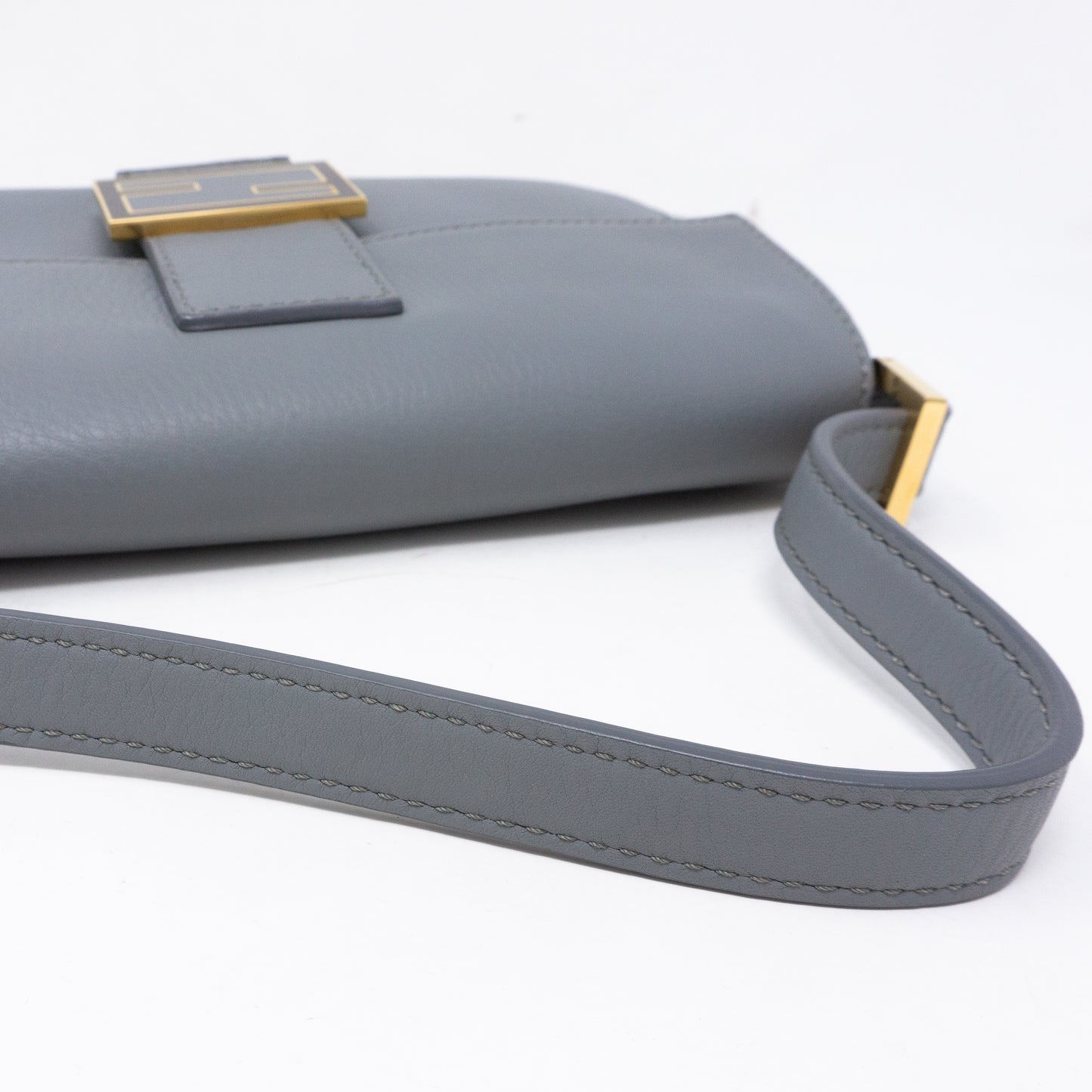 Baguette Crossbody Light Gray Leather