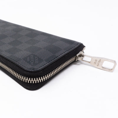 Zippy Vertical Wallet Damier Graphite