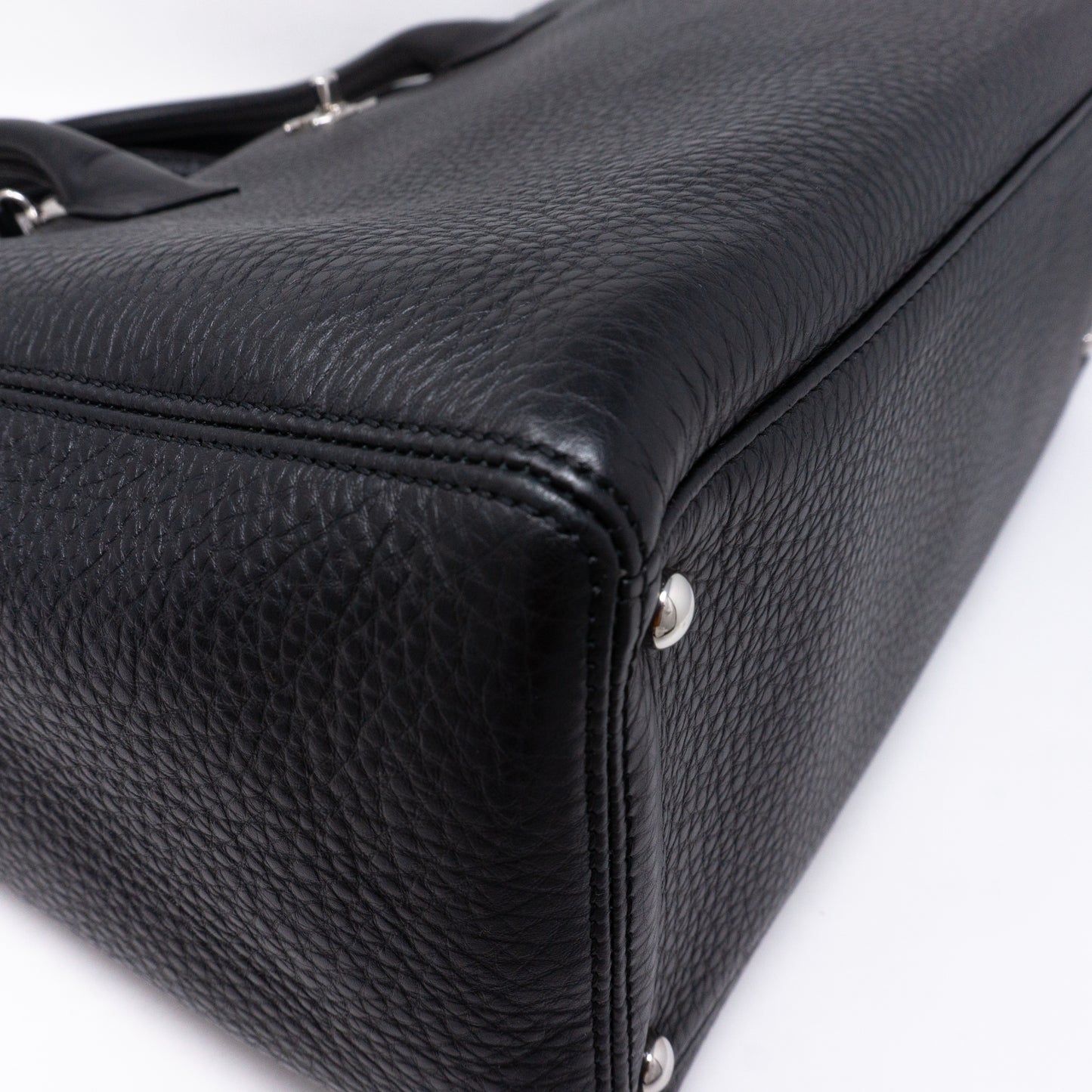 Executive Cerf Tote Black Leather Silver