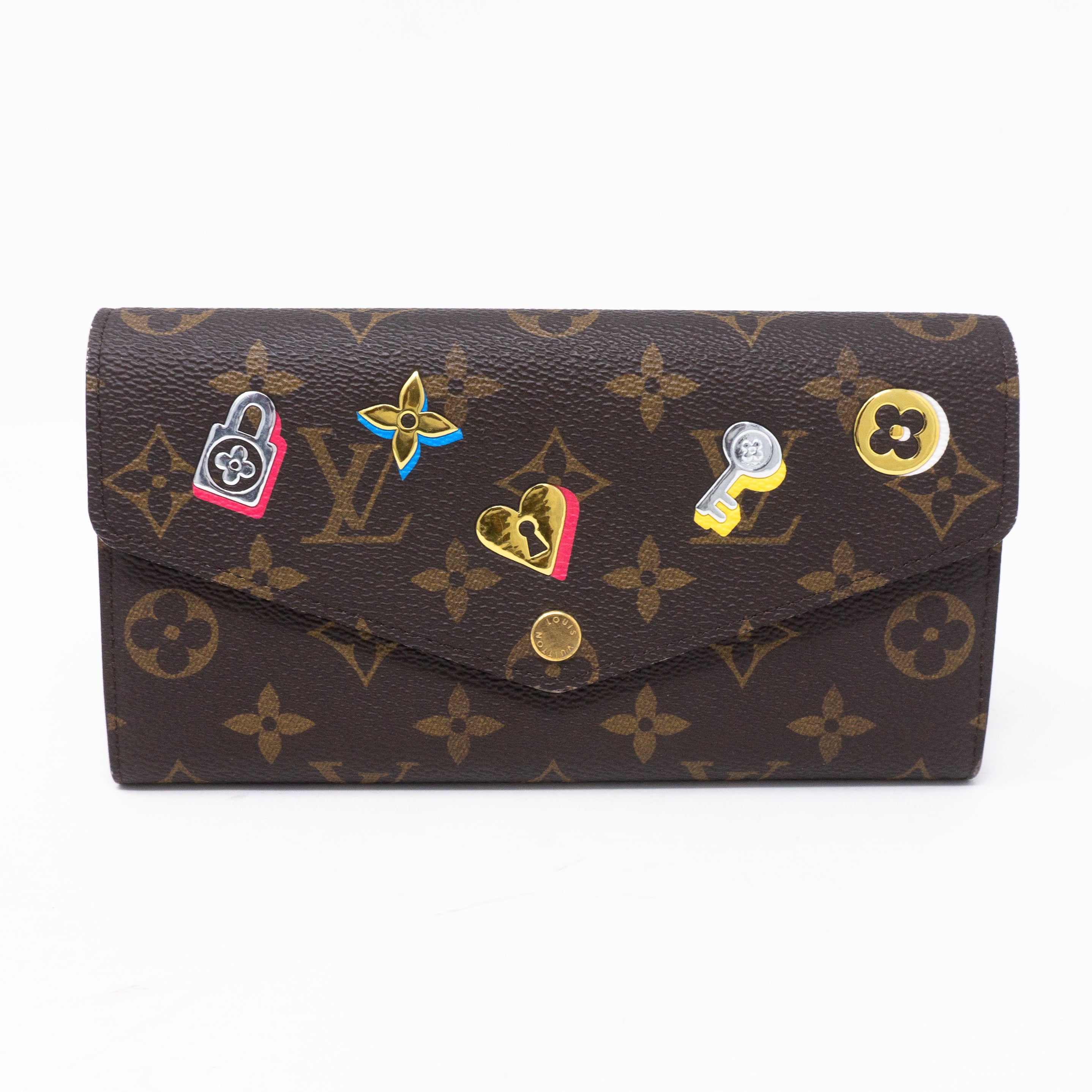 Sarah Wallet Monogram Love Lock