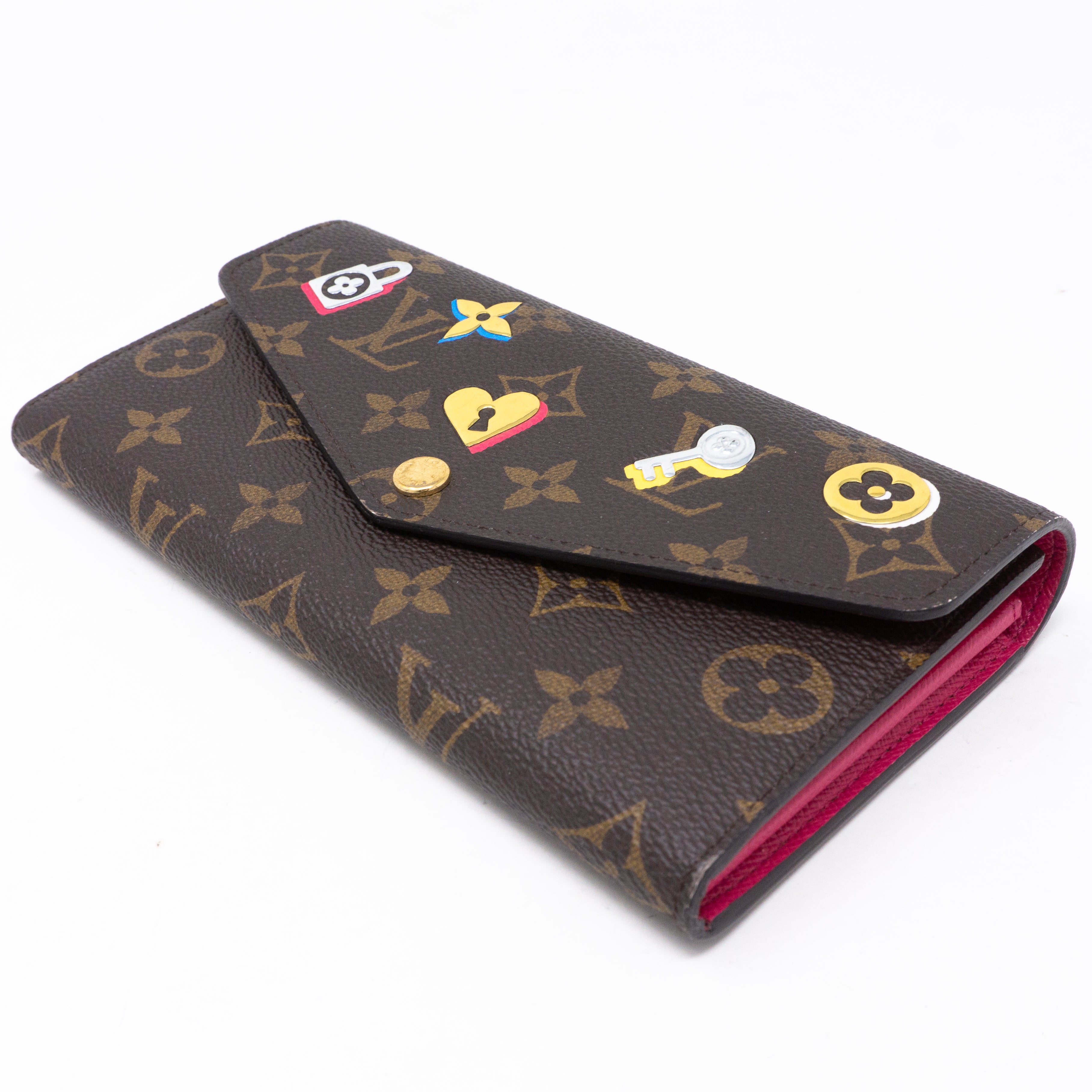 Sarah Wallet Monogram Love Lock
