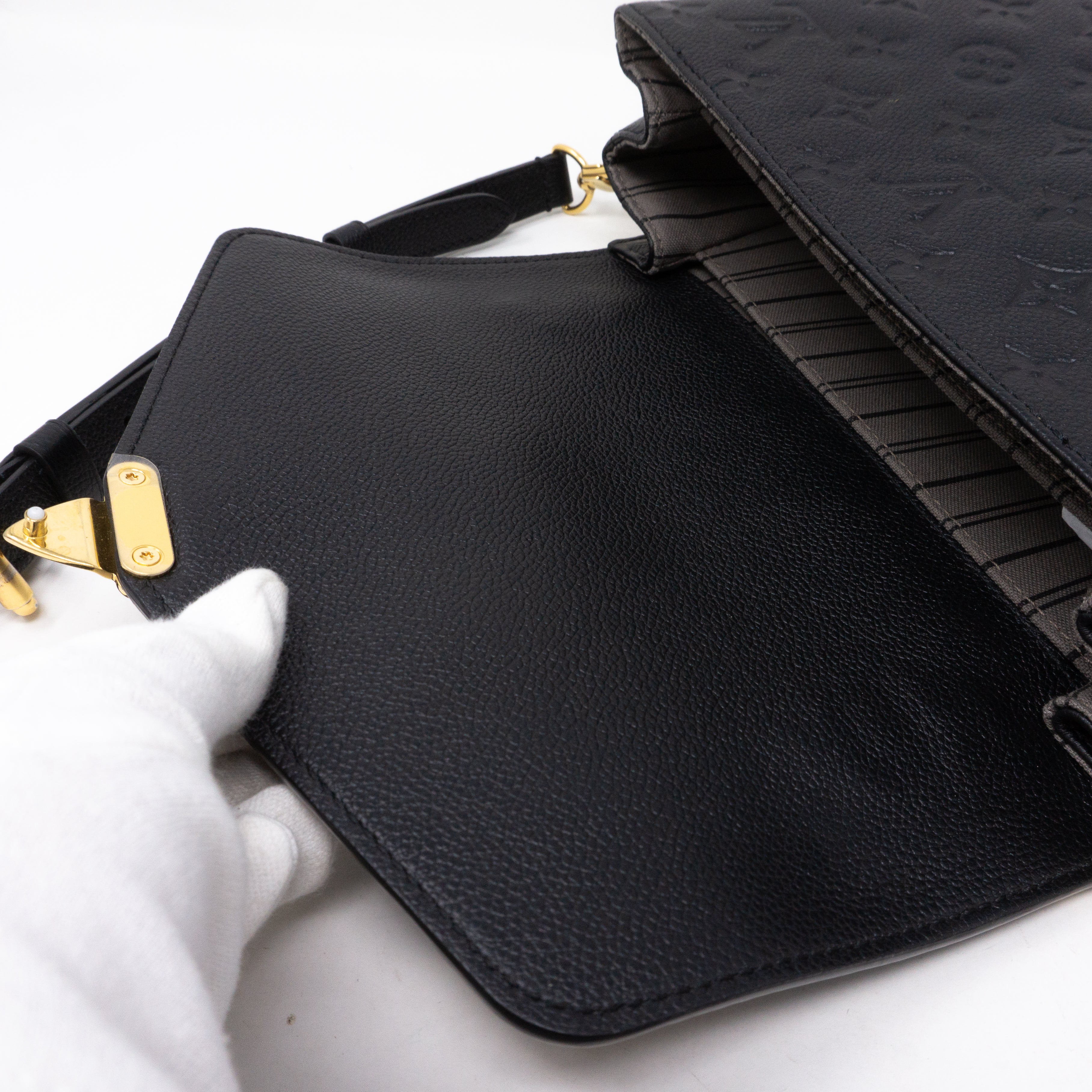 Lv pochette metis online black