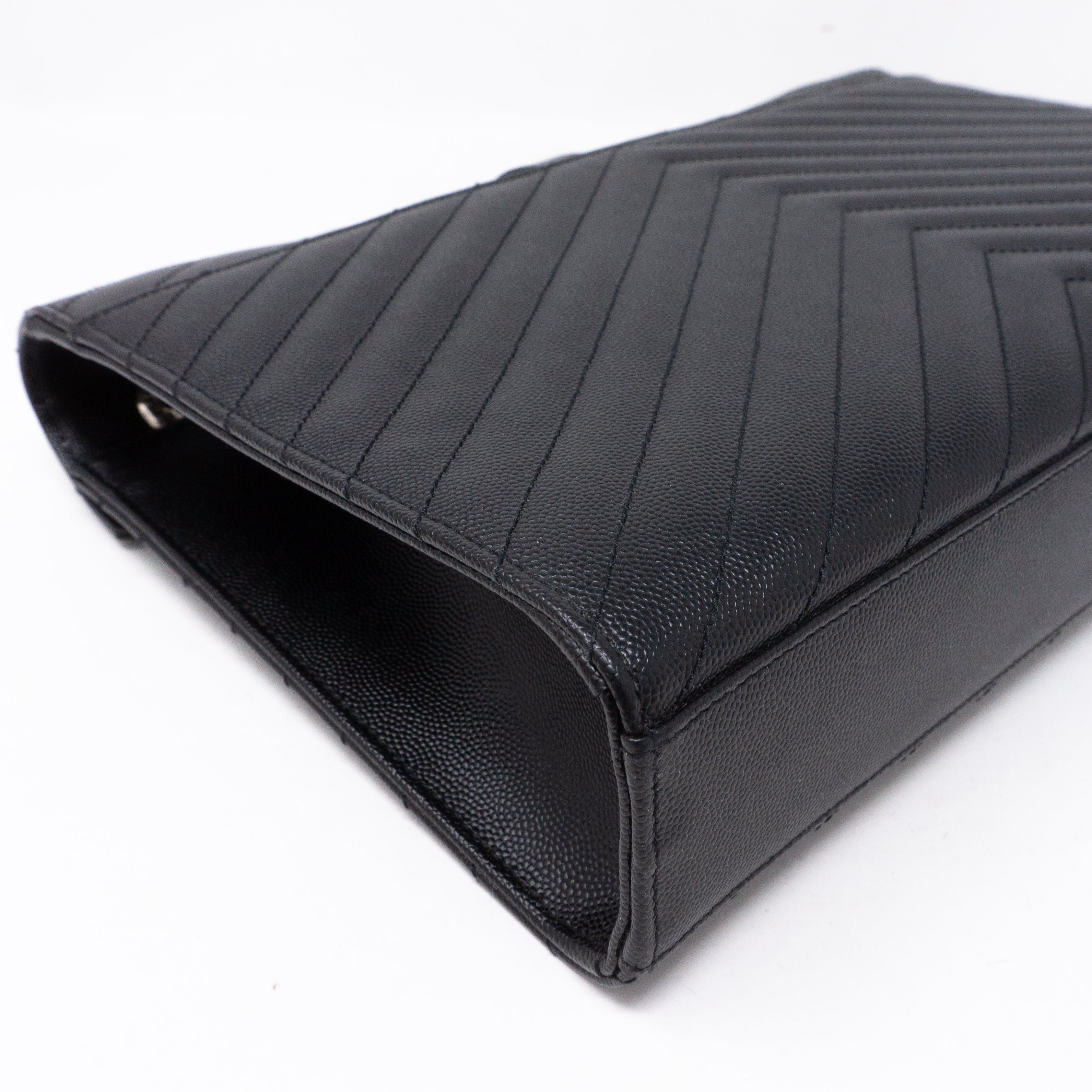 Envelope Large Chevron Leather Black