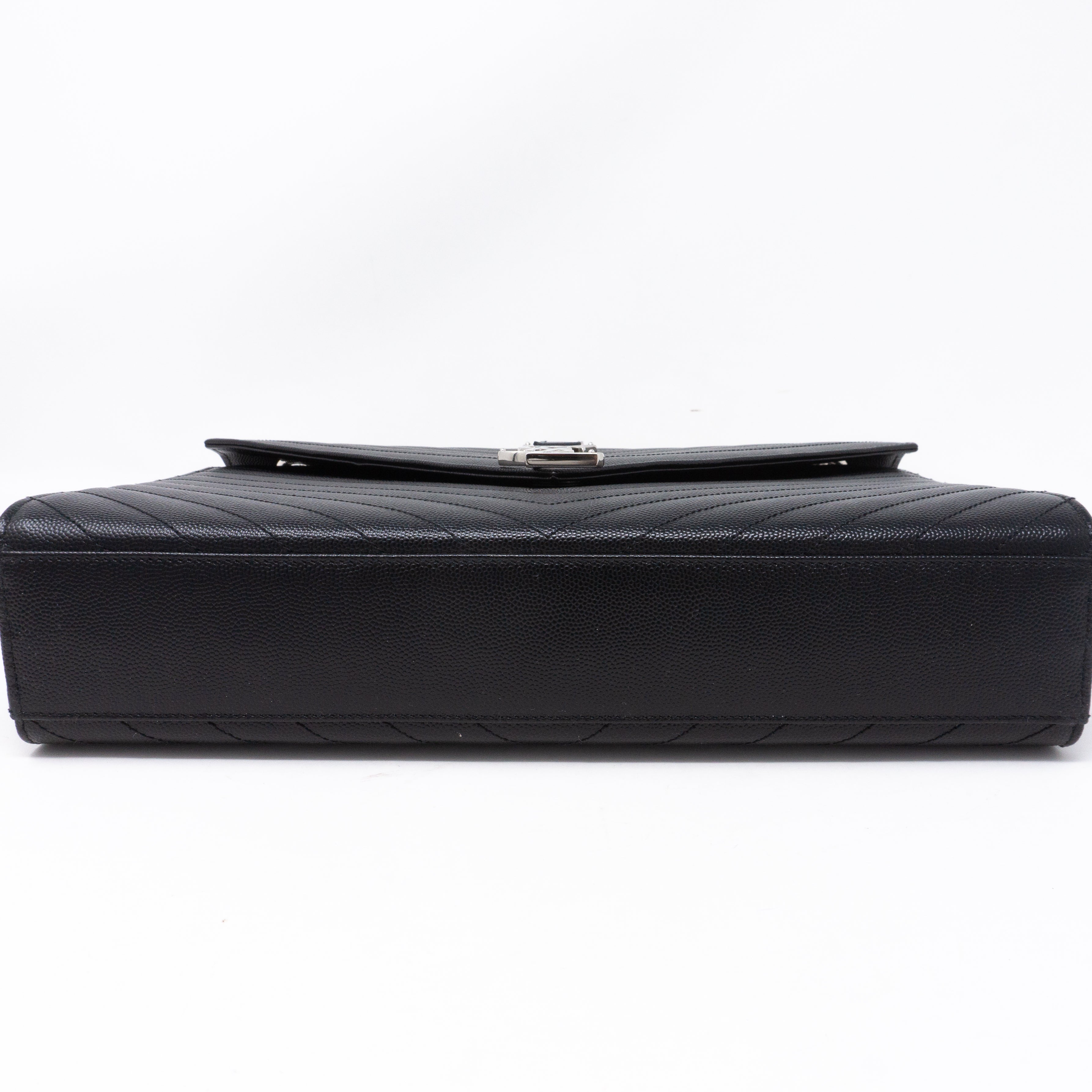 Envelope Large Chevron Leather Black