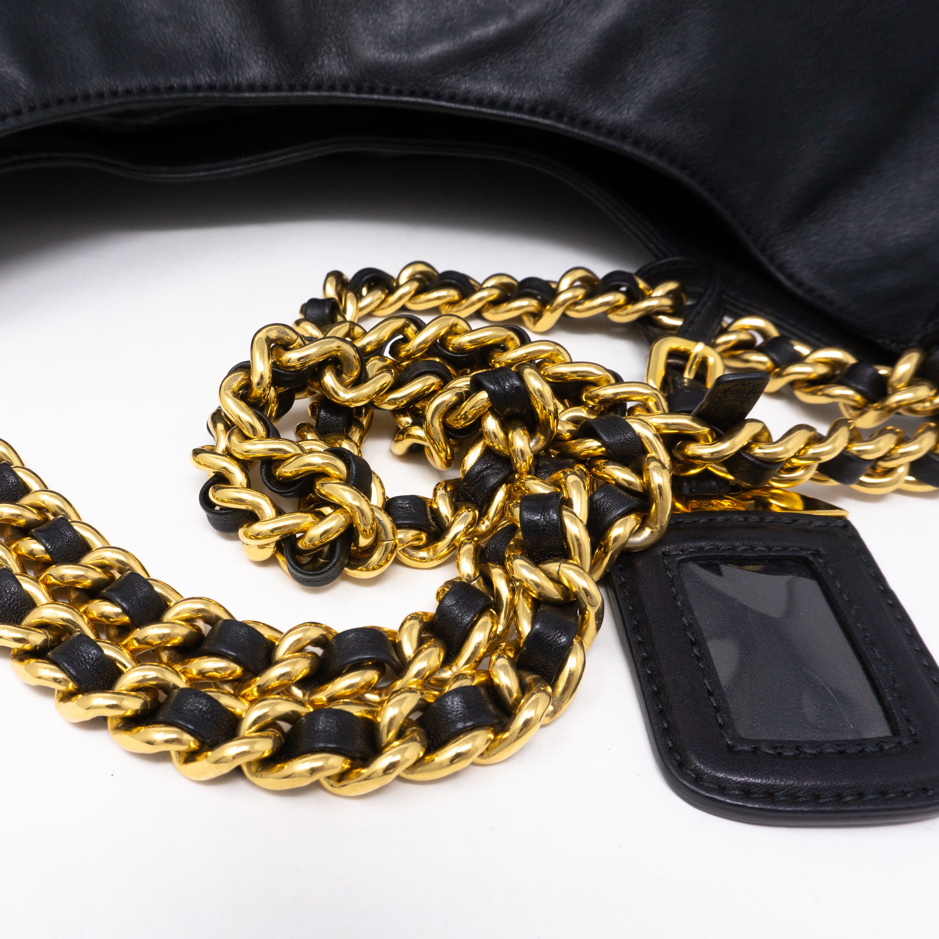 Soft Chain Tote Black Leather