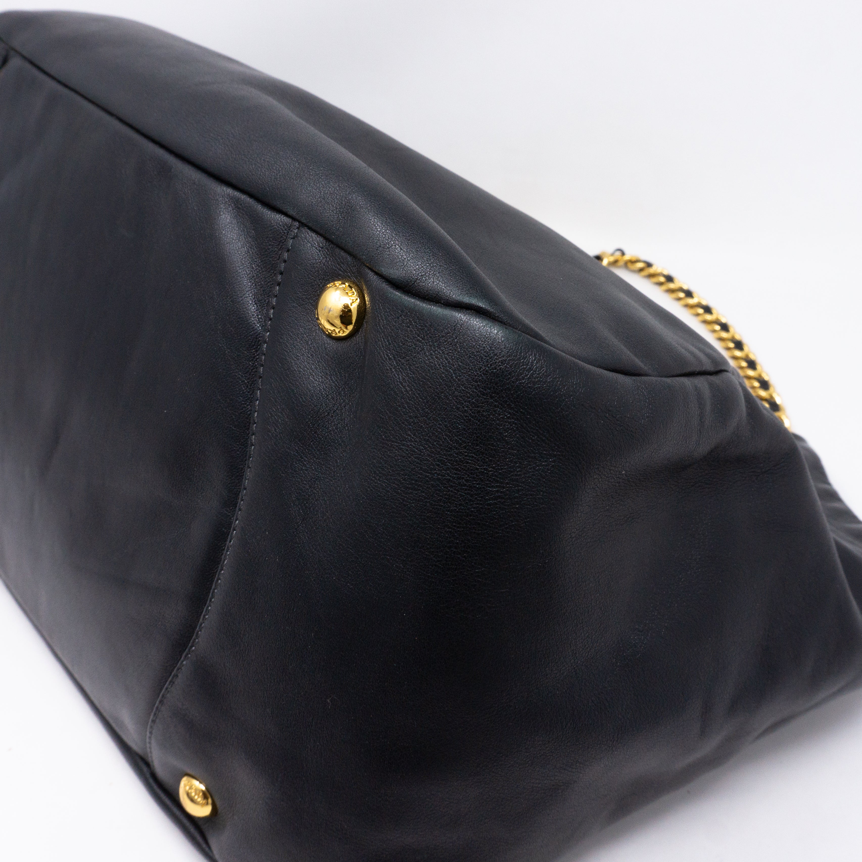 Soft Chain Tote Black Leather