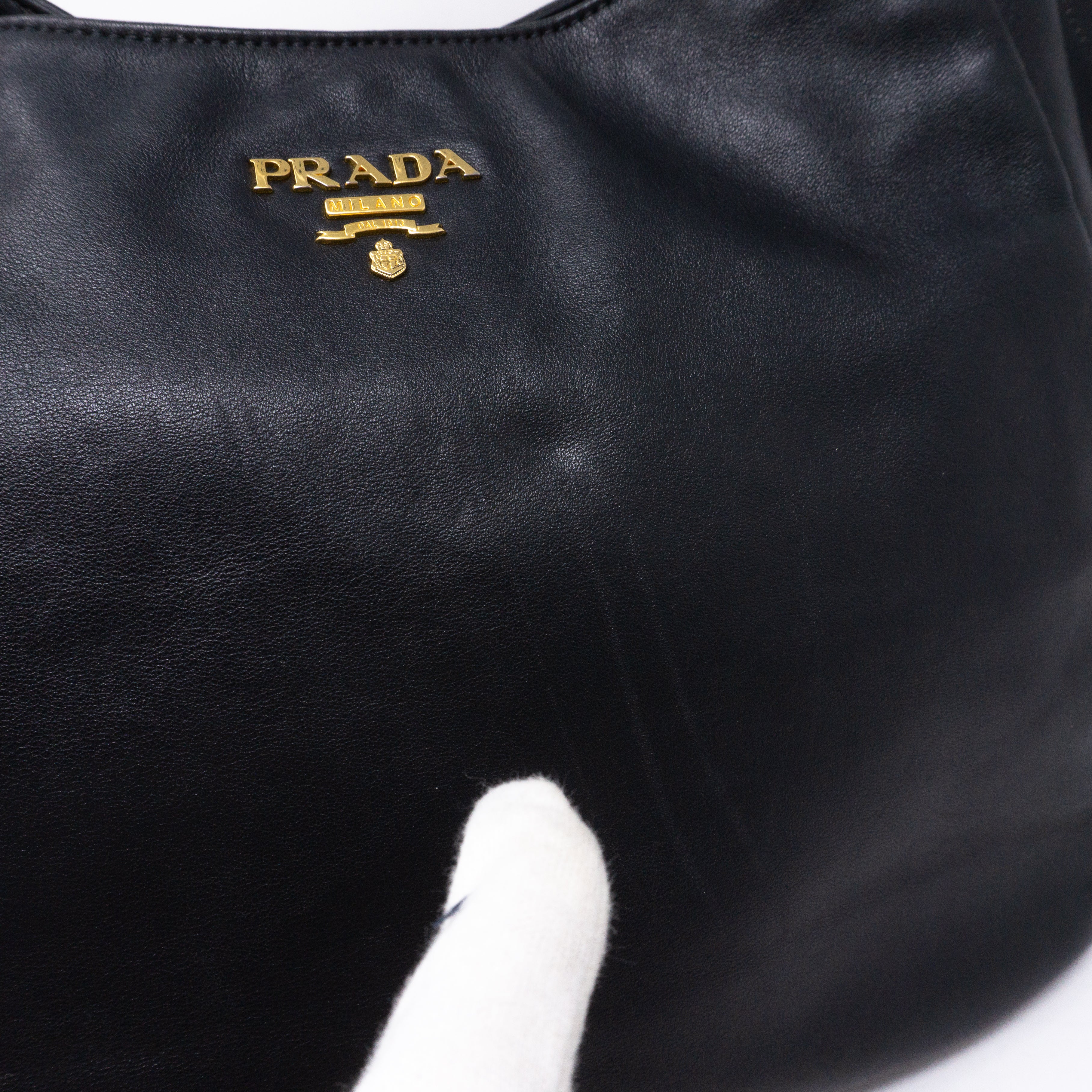 Soft Chain Tote Black Leather